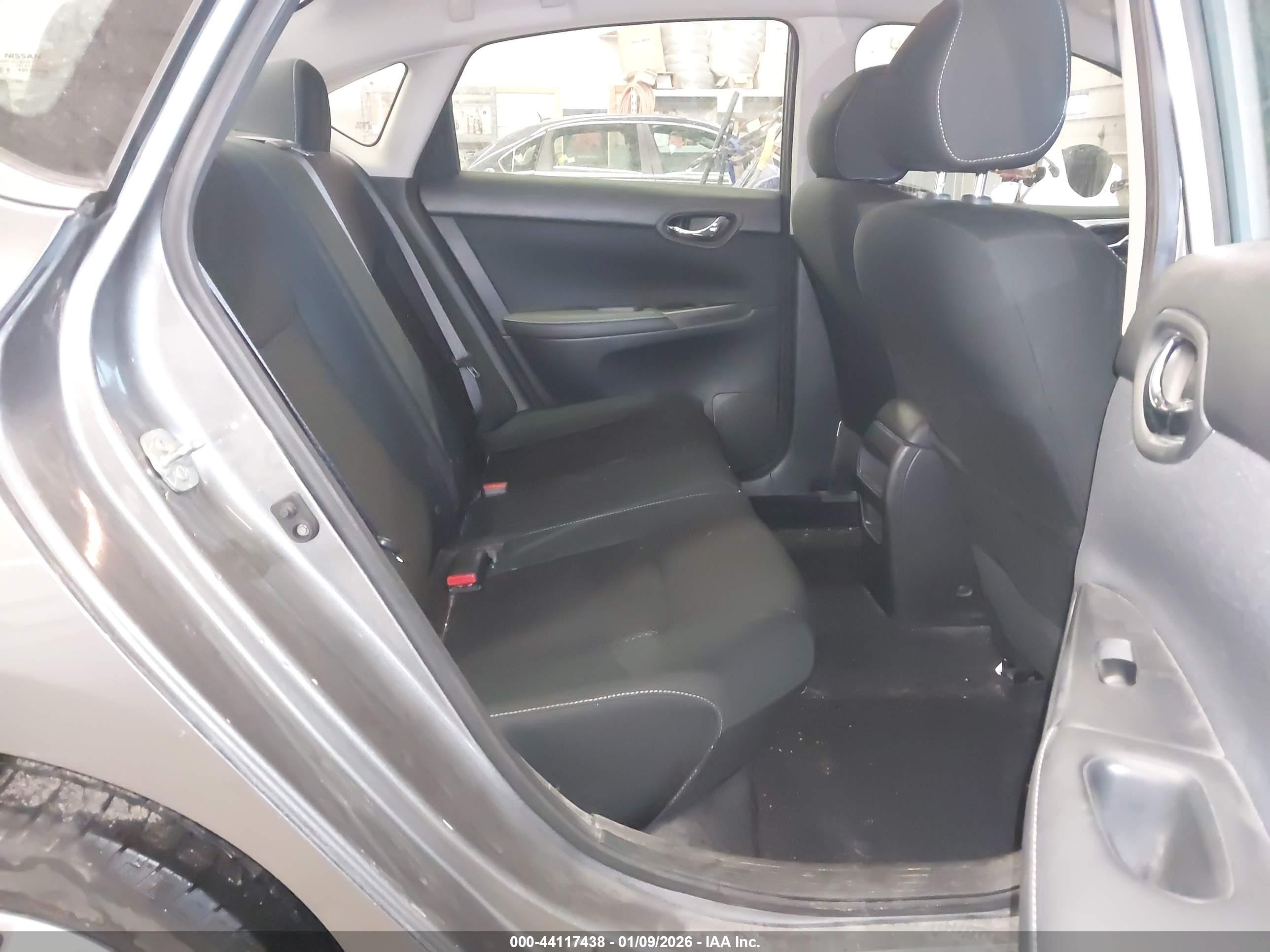 NISSAN SENTRA image 8