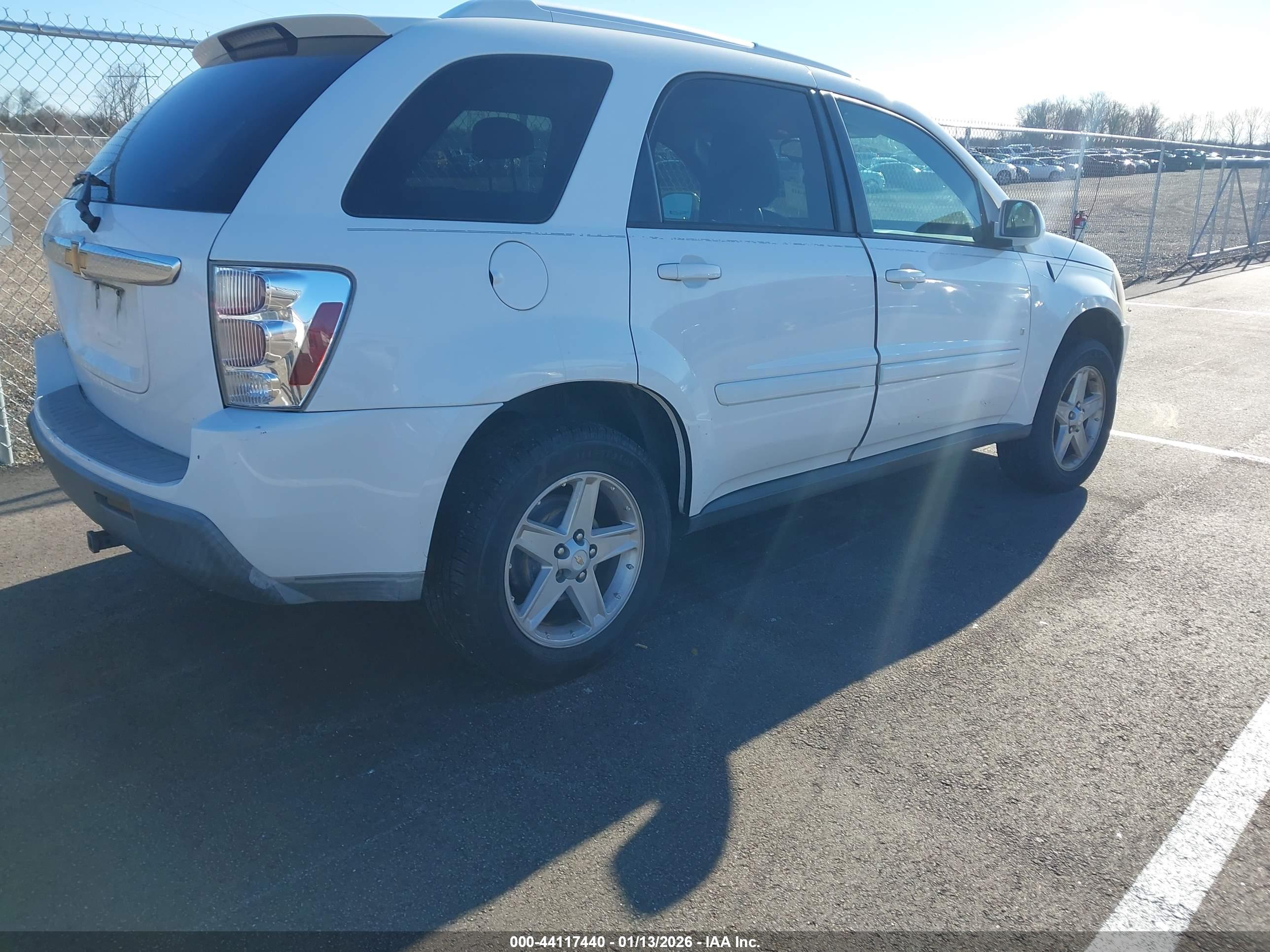 CHEVROLET EQUINOX image 4