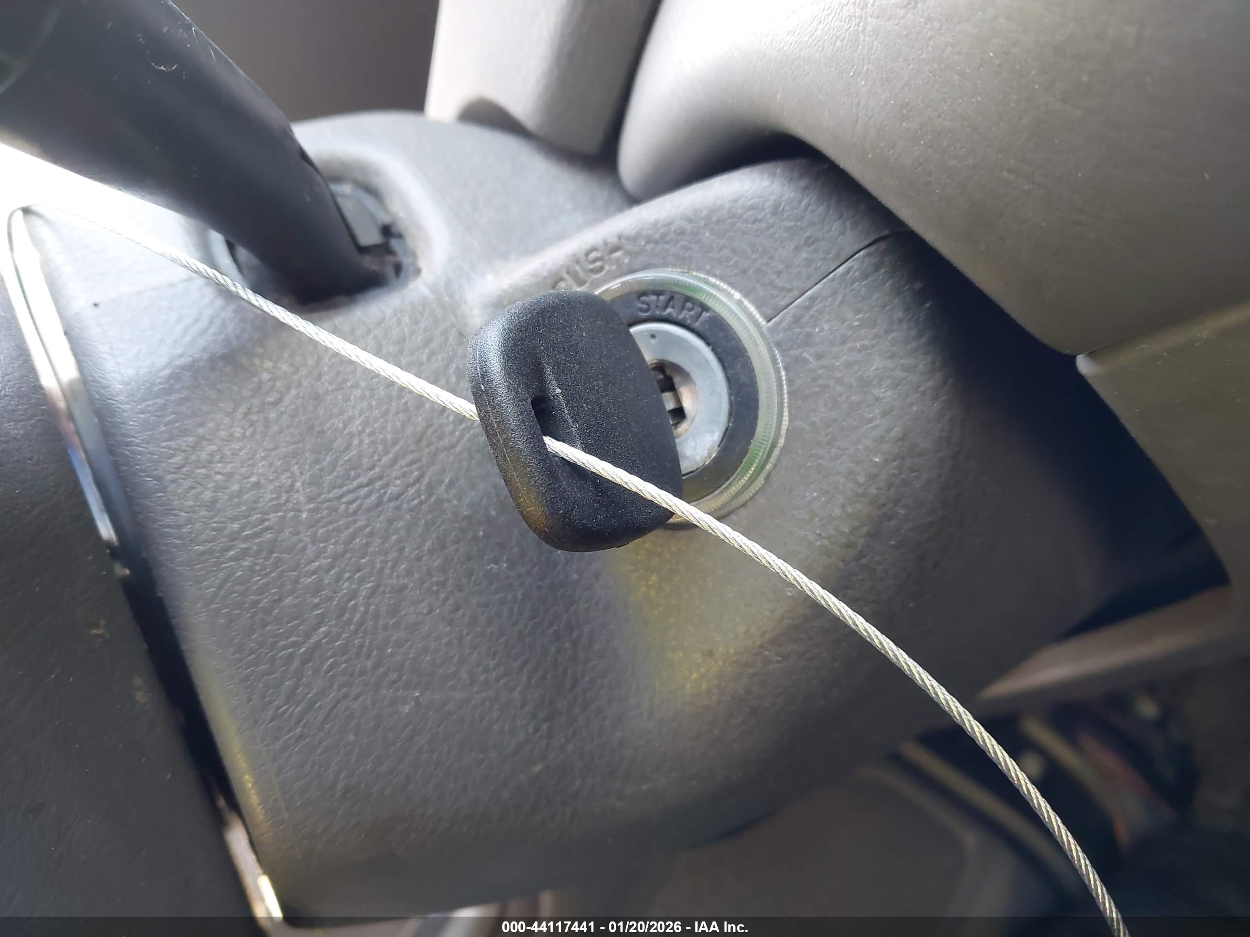 TOYOTA CAMRY image 11