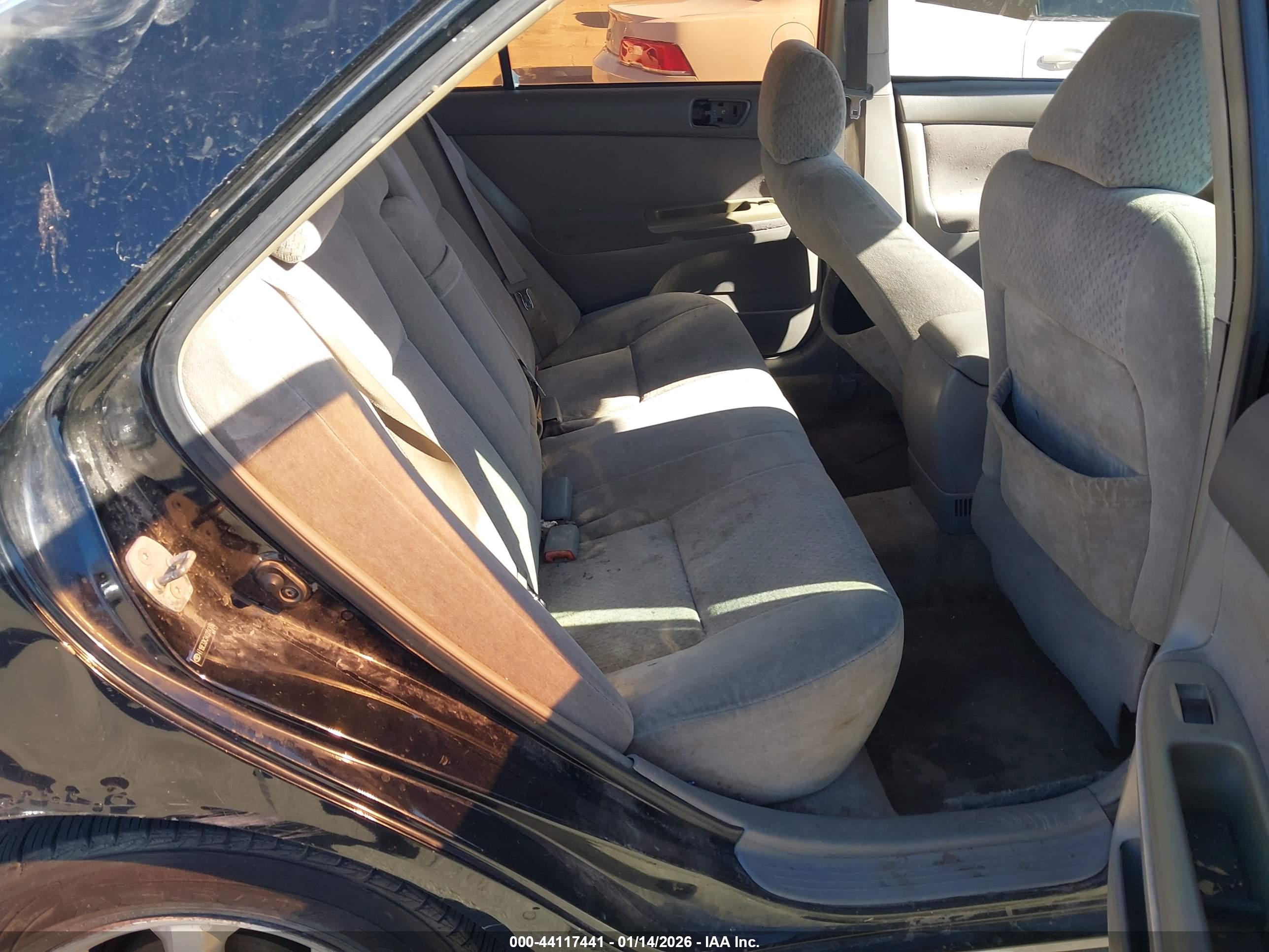 TOYOTA CAMRY image 8