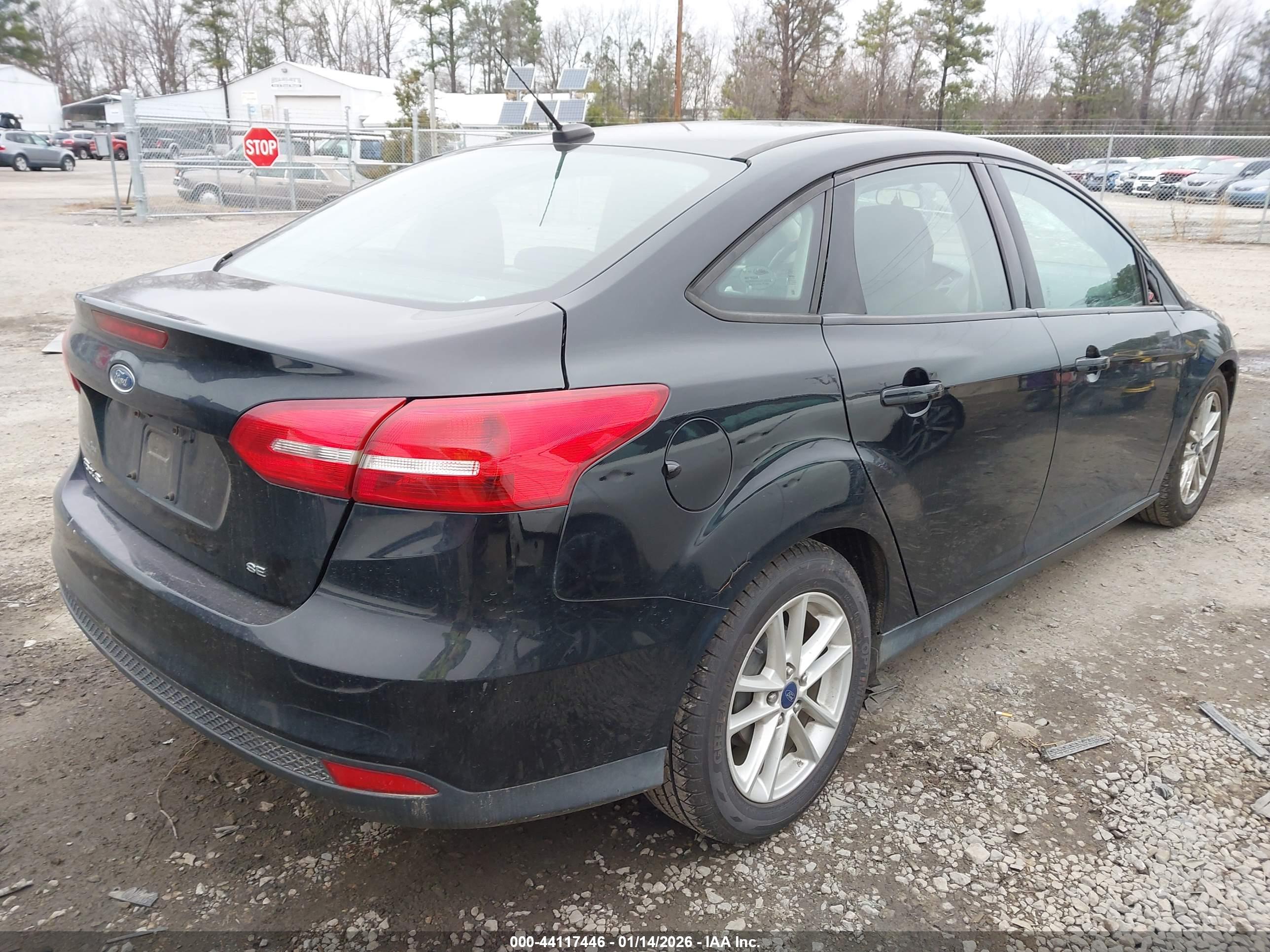 FORD FOCUS image 4