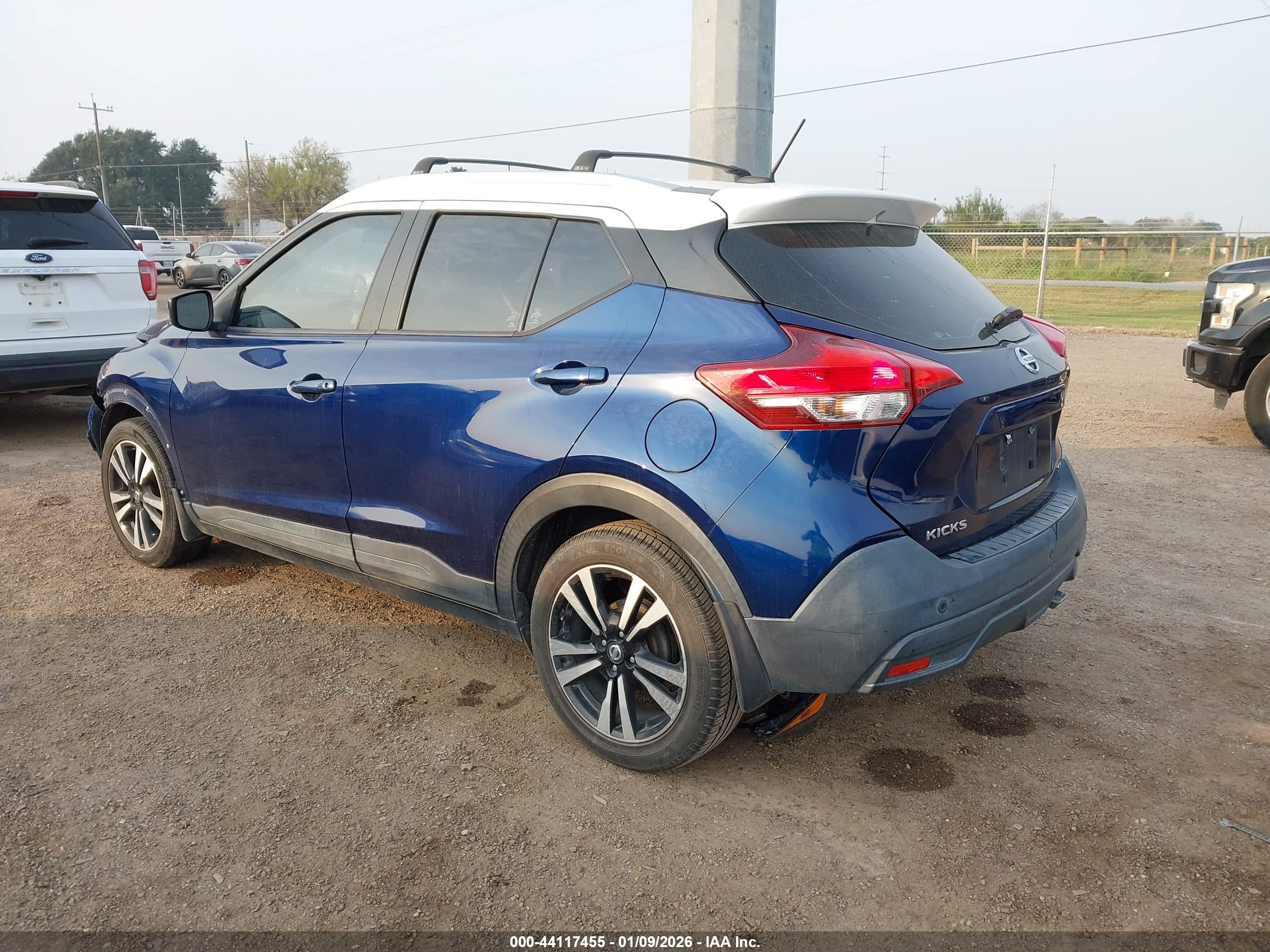 NISSAN KICKS image 3