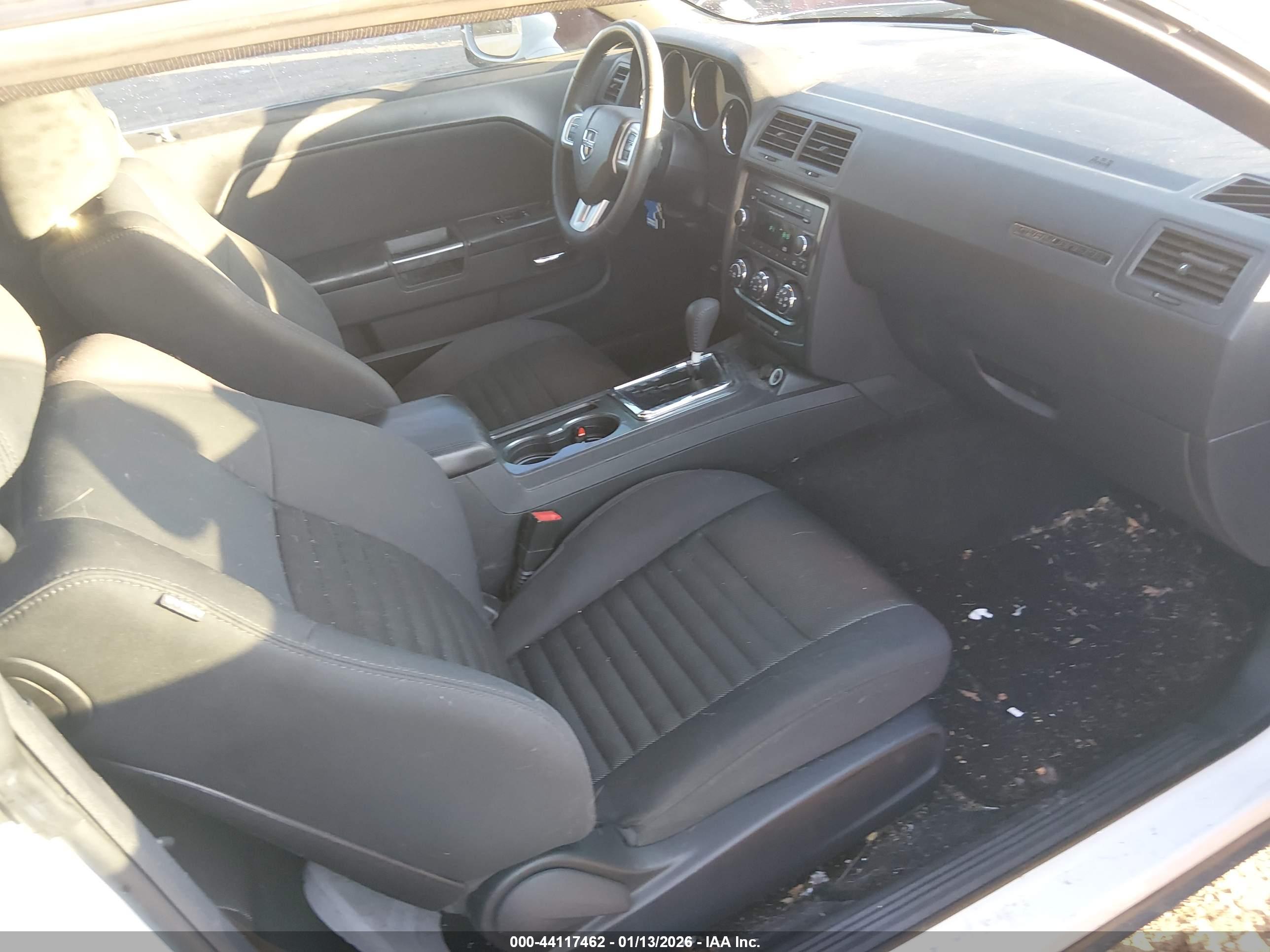 DODGE CHALLENGER image 5