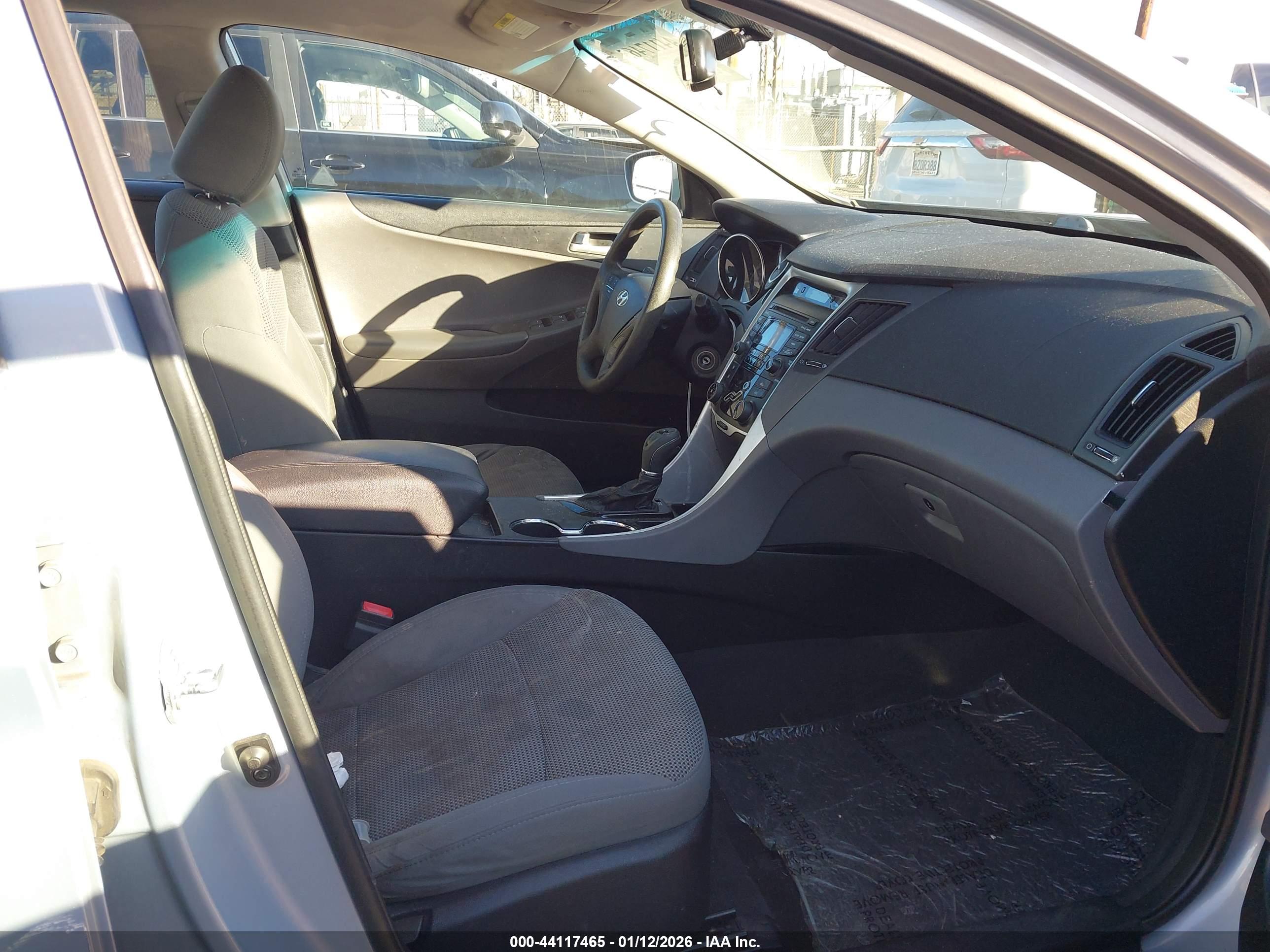 HYUNDAI SONATA image 5