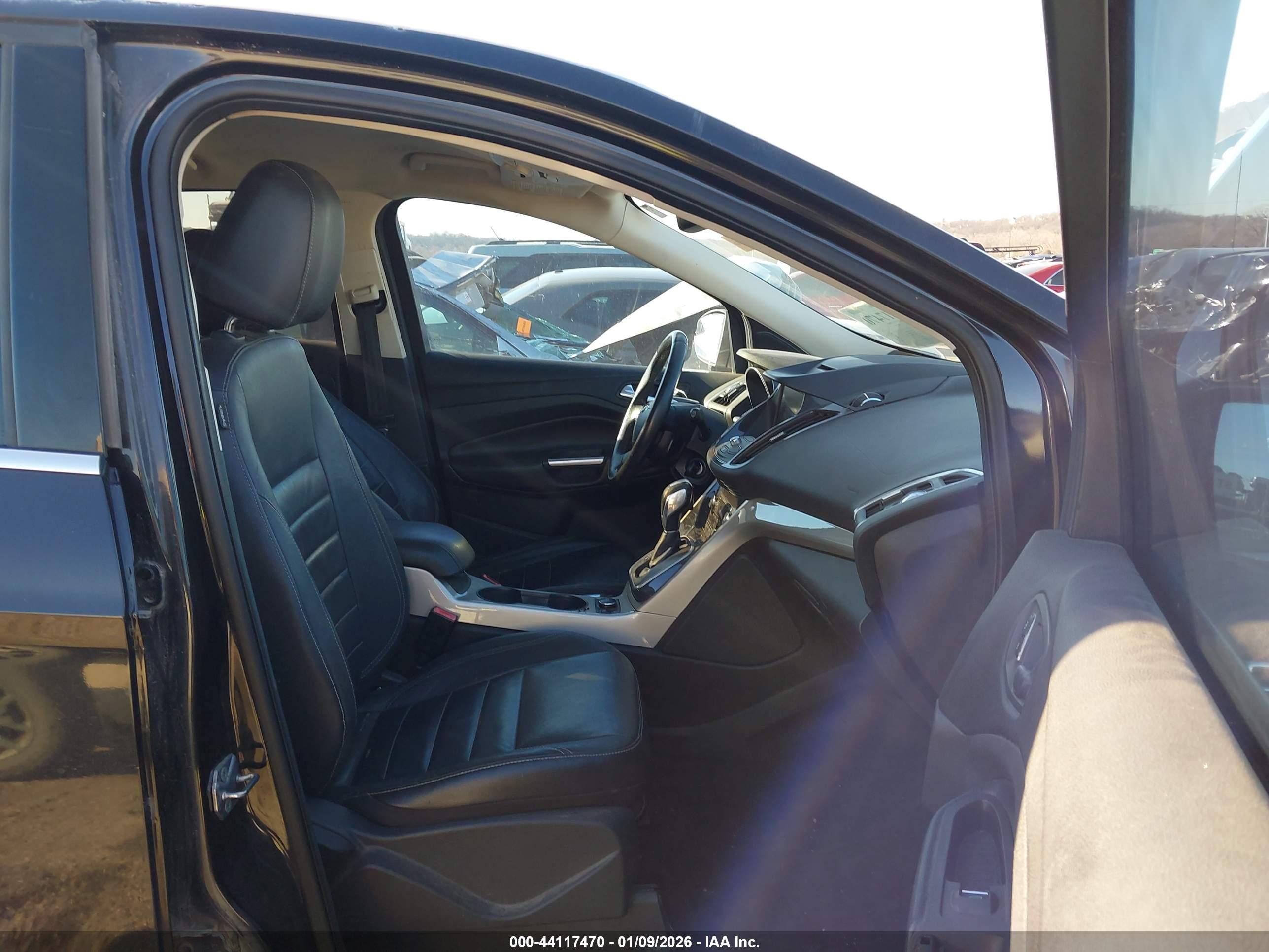 FORD ESCAPE image 5