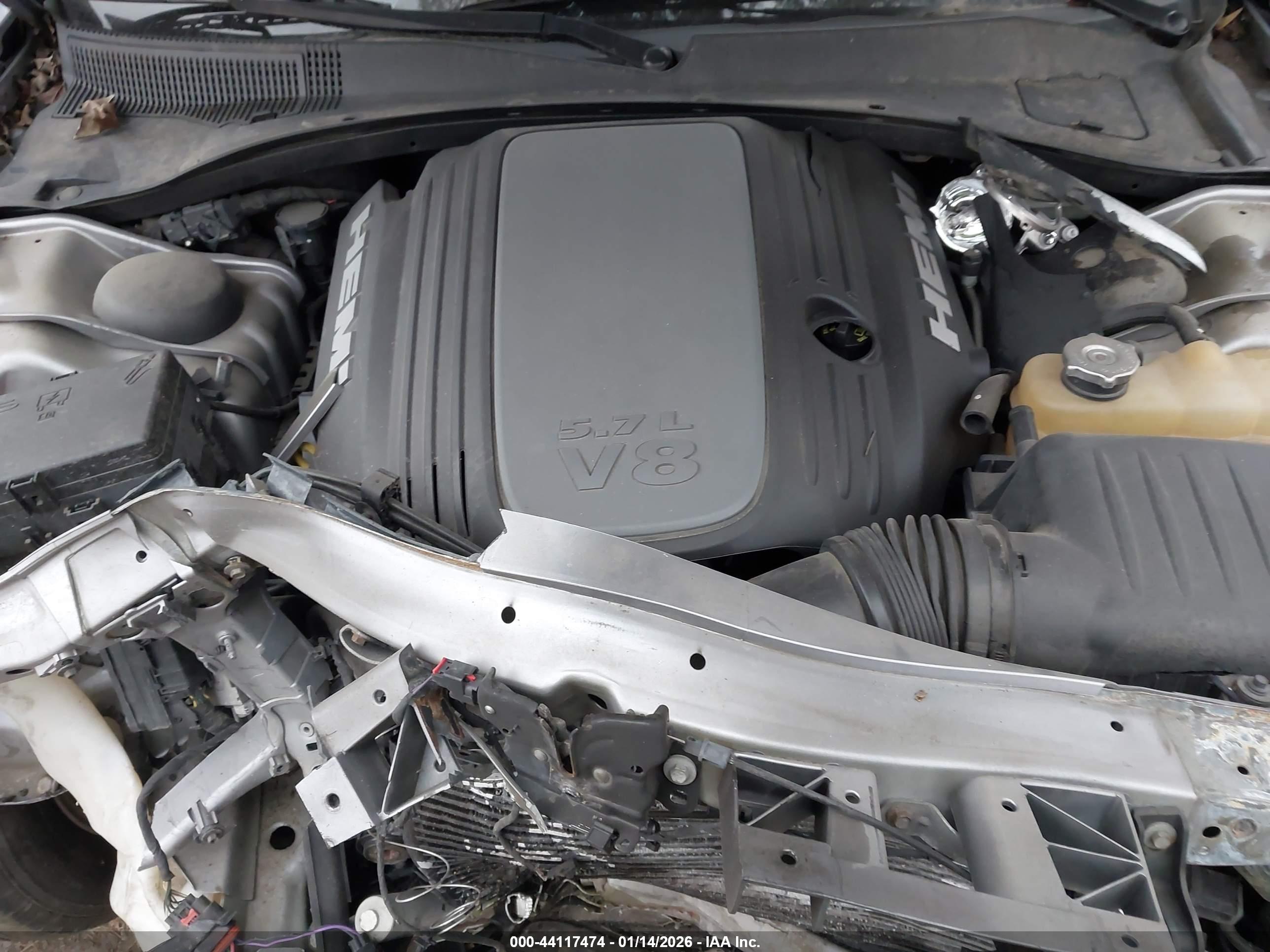 CHRYSLER 300C image 10
