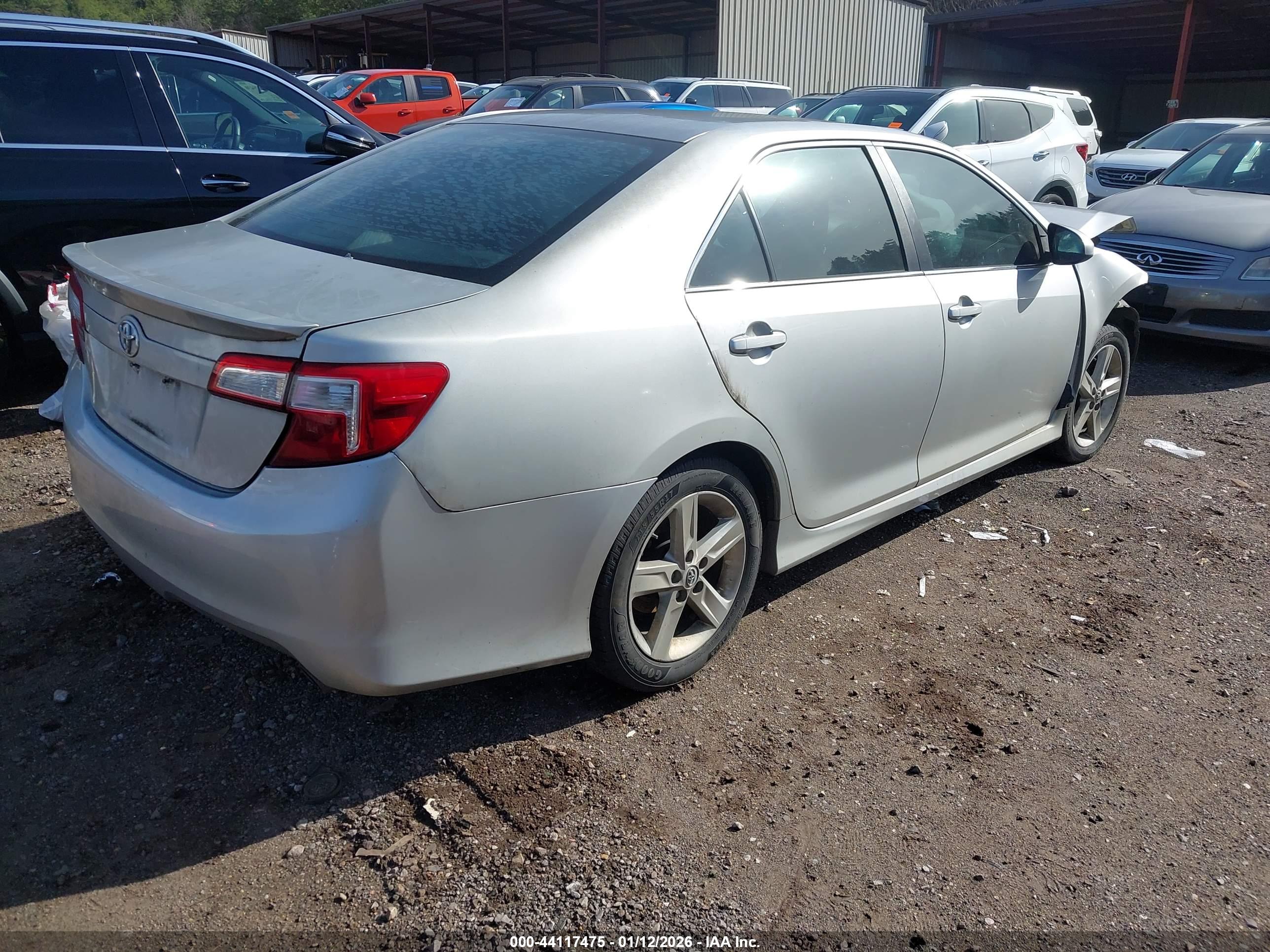 TOYOTA CAMRY image 4