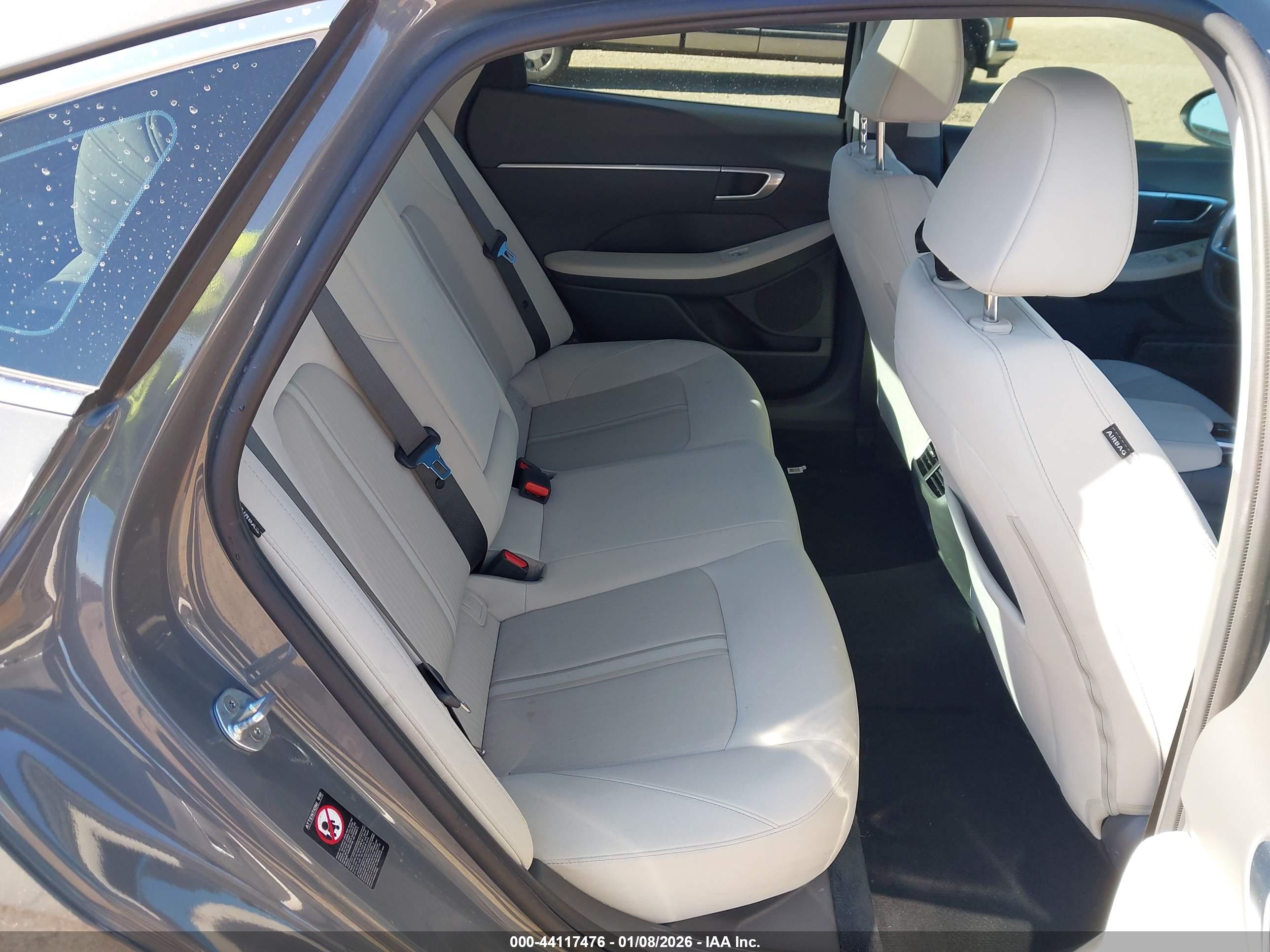 HYUNDAI SONATA image 8