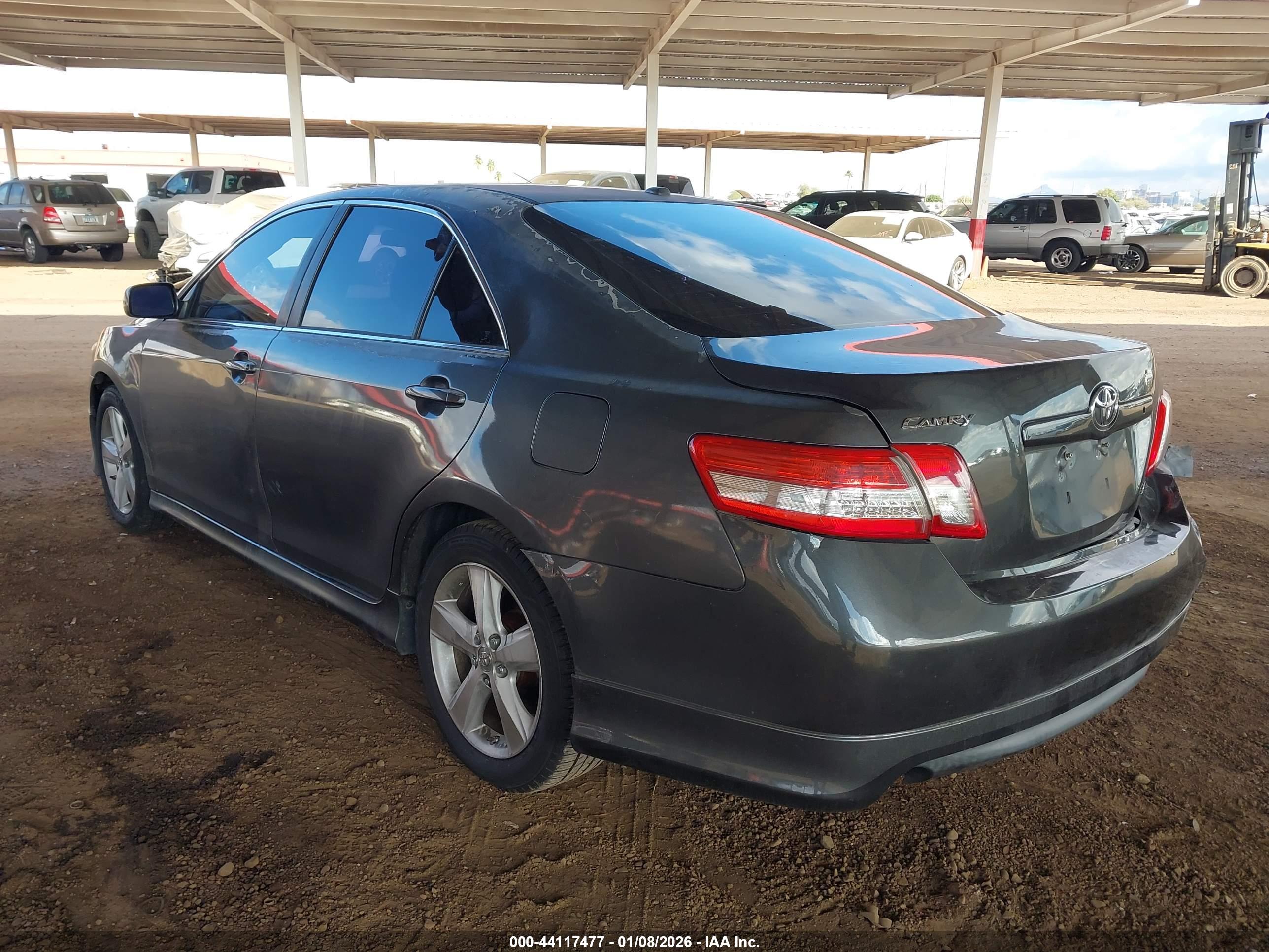 TOYOTA CAMRY image 3