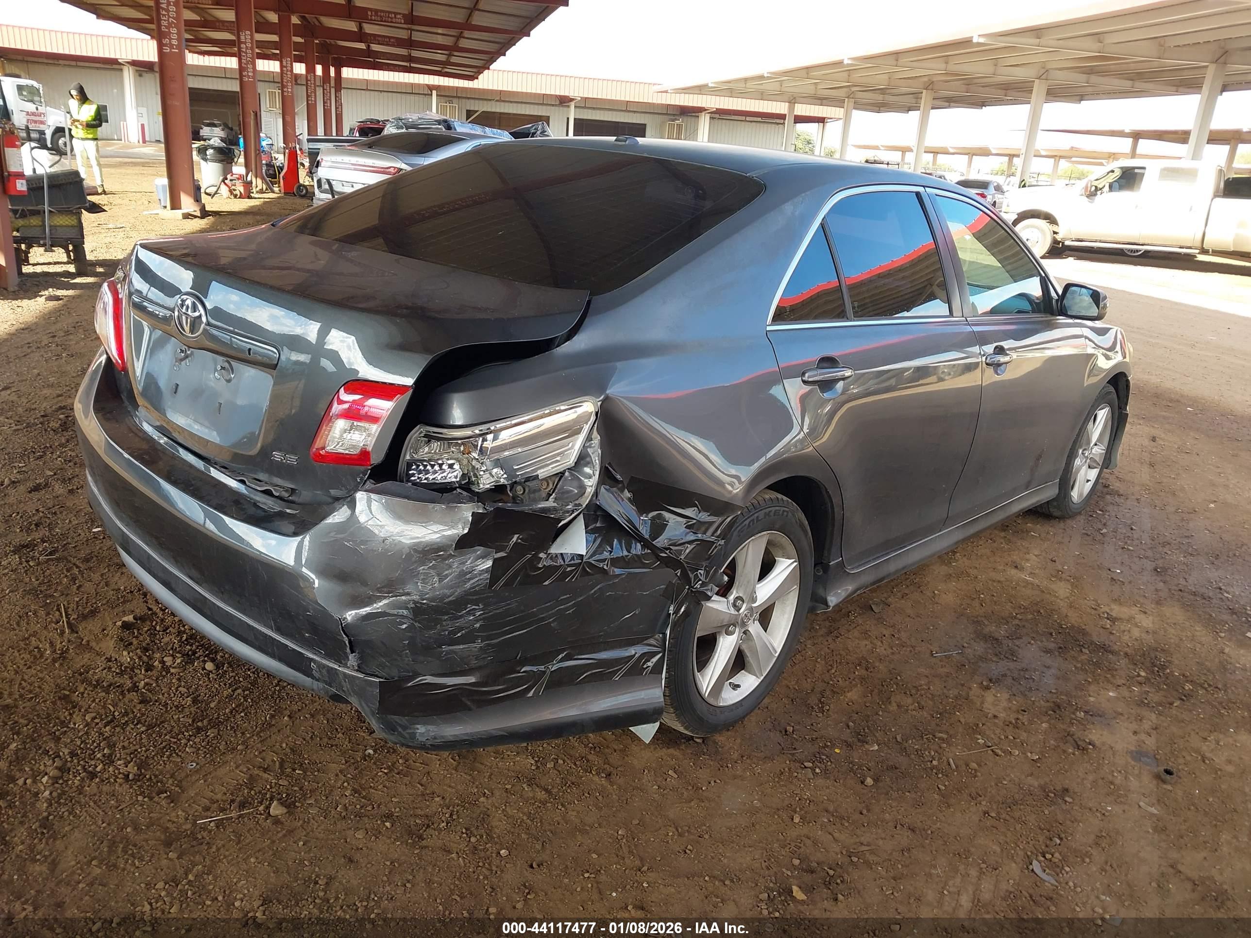 TOYOTA CAMRY image 4