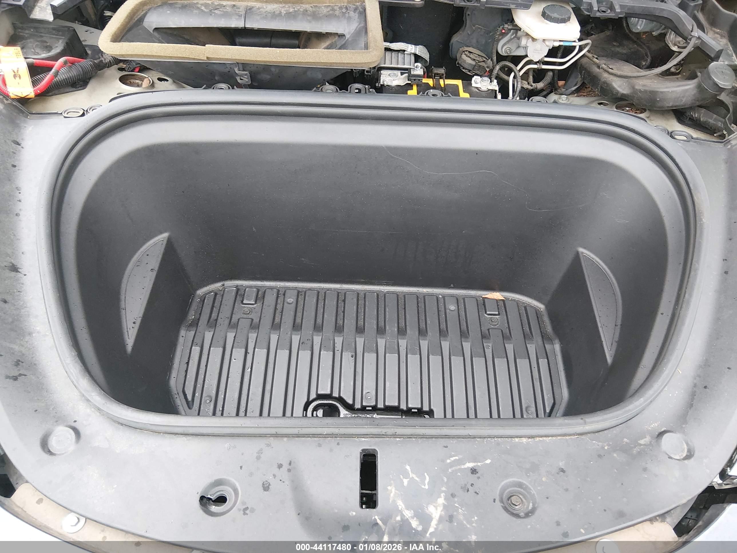 TESLA MODEL image 10