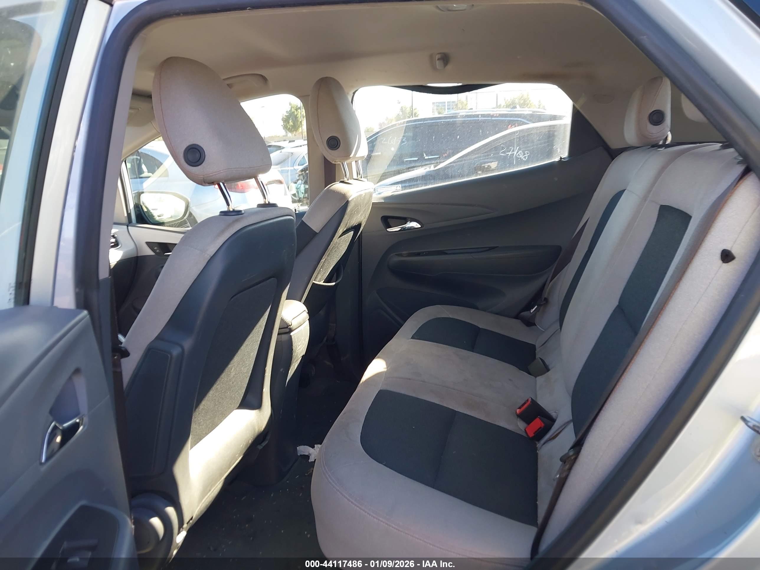 CHEVROLET BOLT image 8