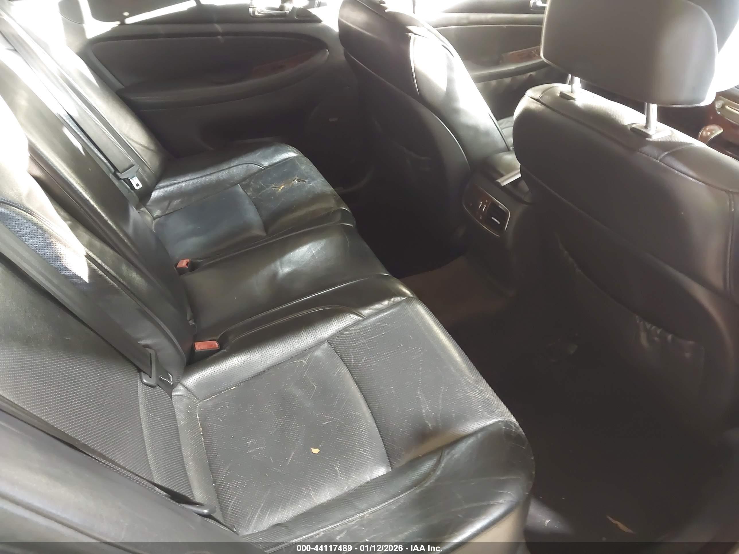 HYUNDAI GENESIS image 8