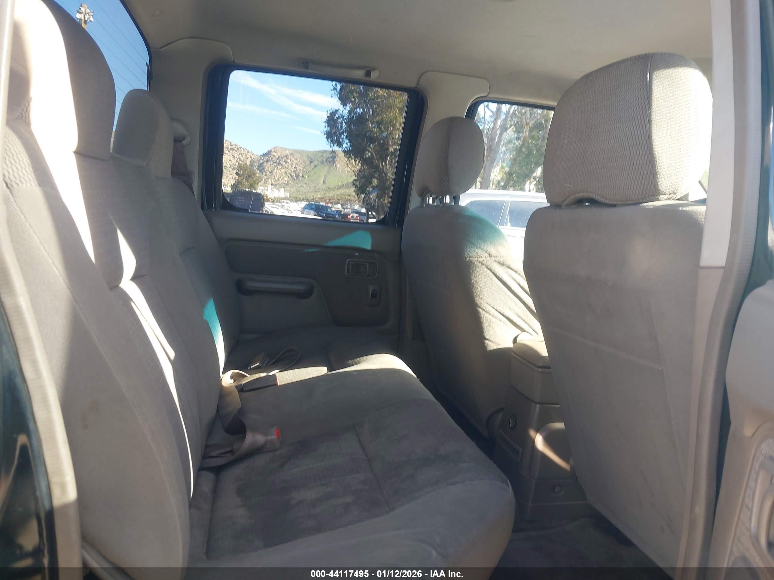 NISSAN FRONTIER image 8