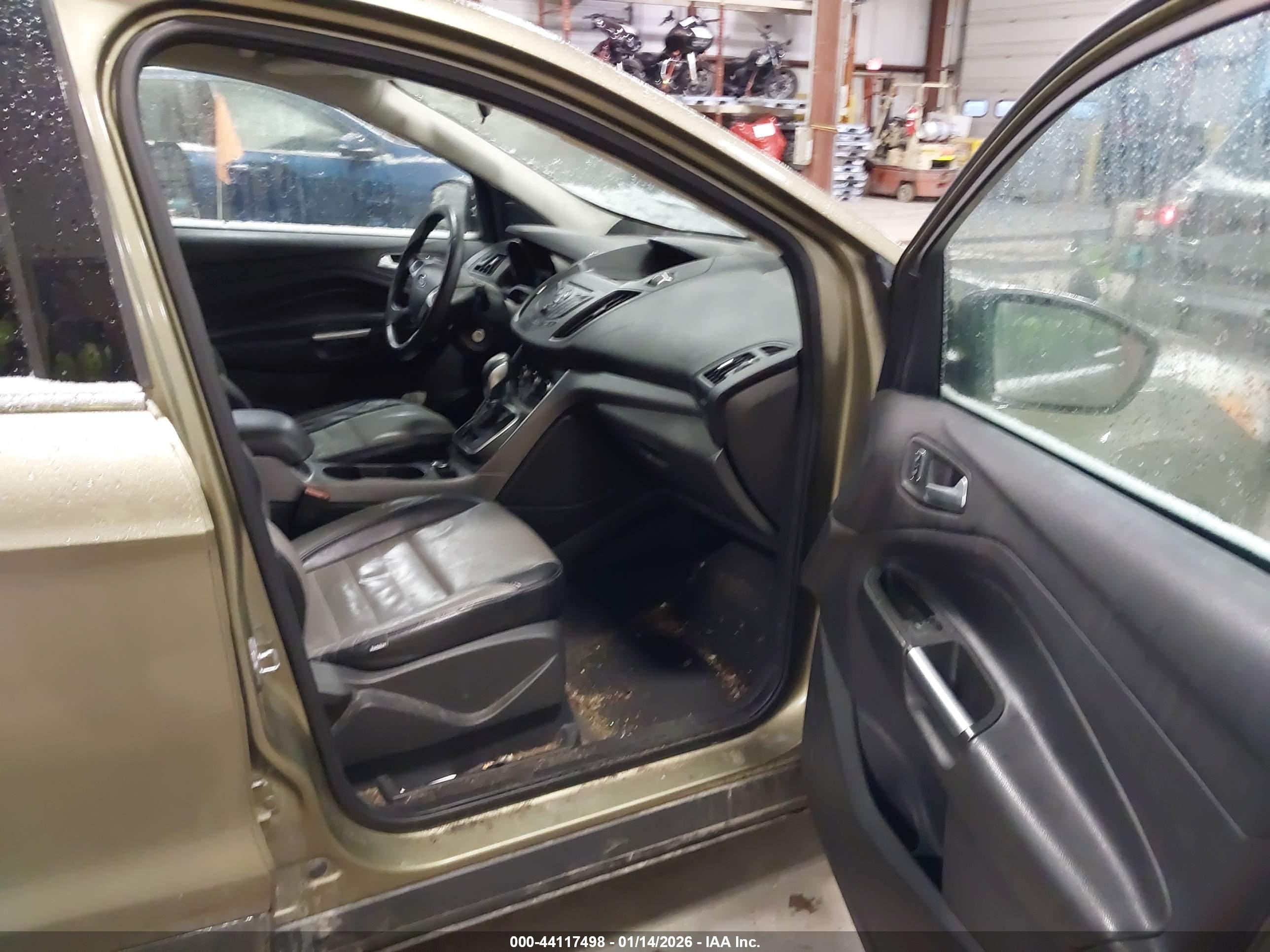 FORD ESCAPE image 5