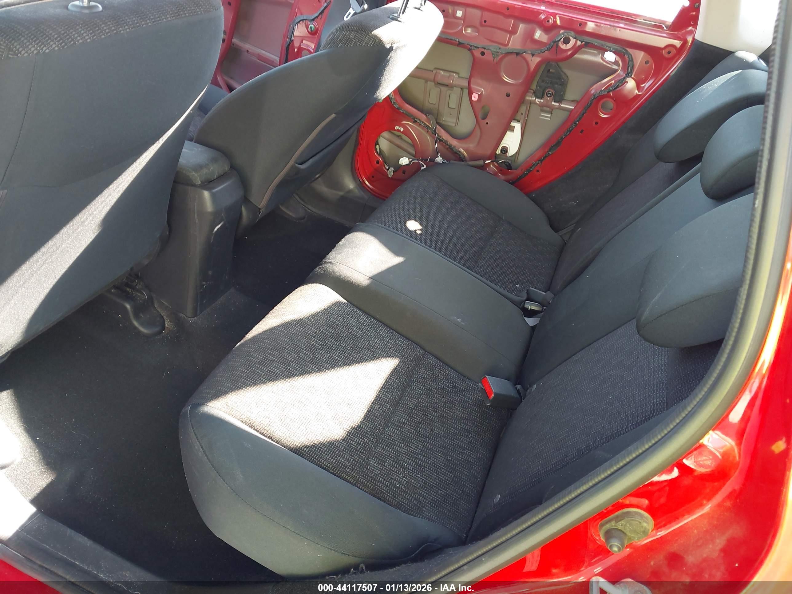HONDA FIT image 8