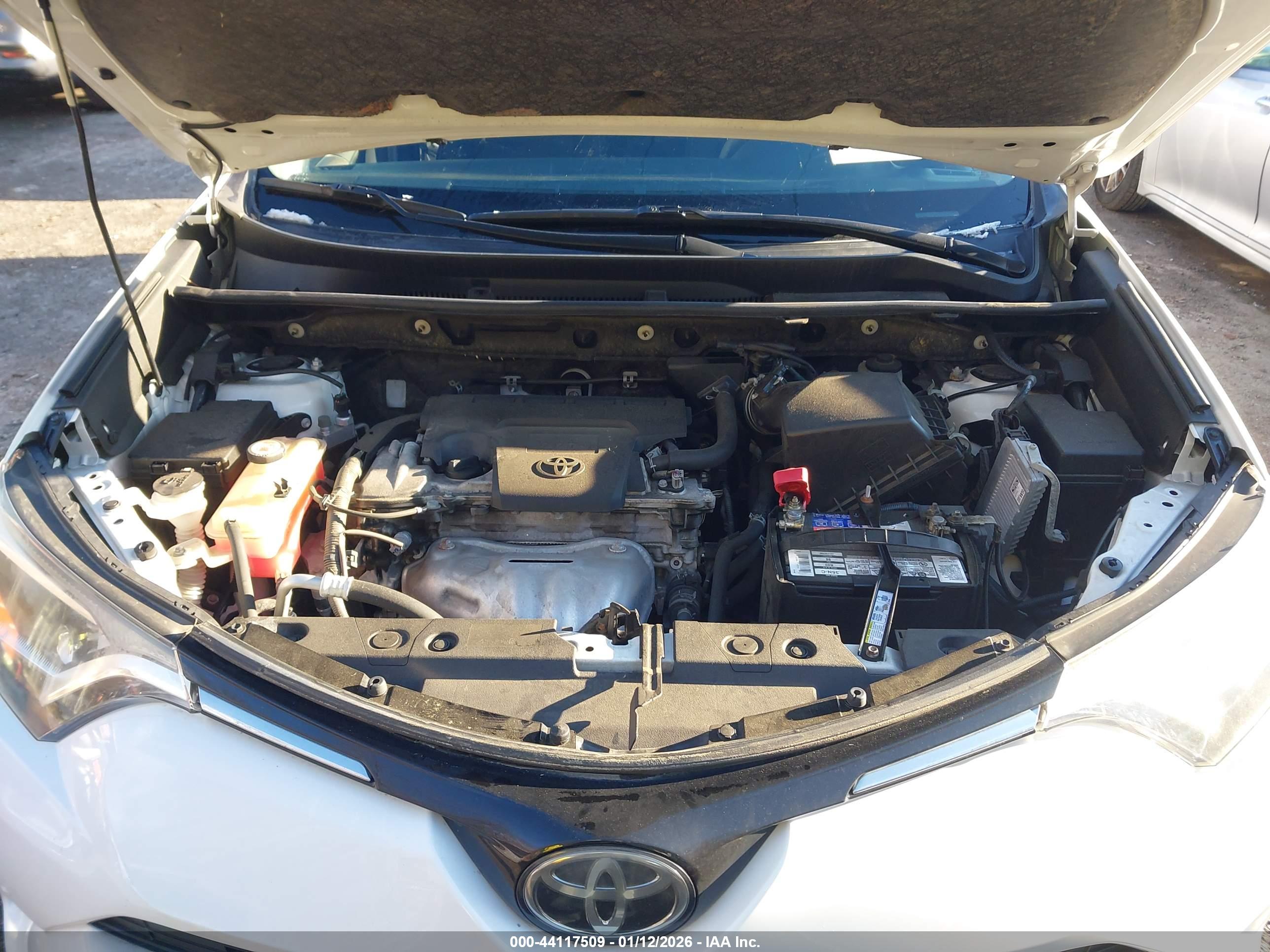 TOYOTA RAV4 image 10