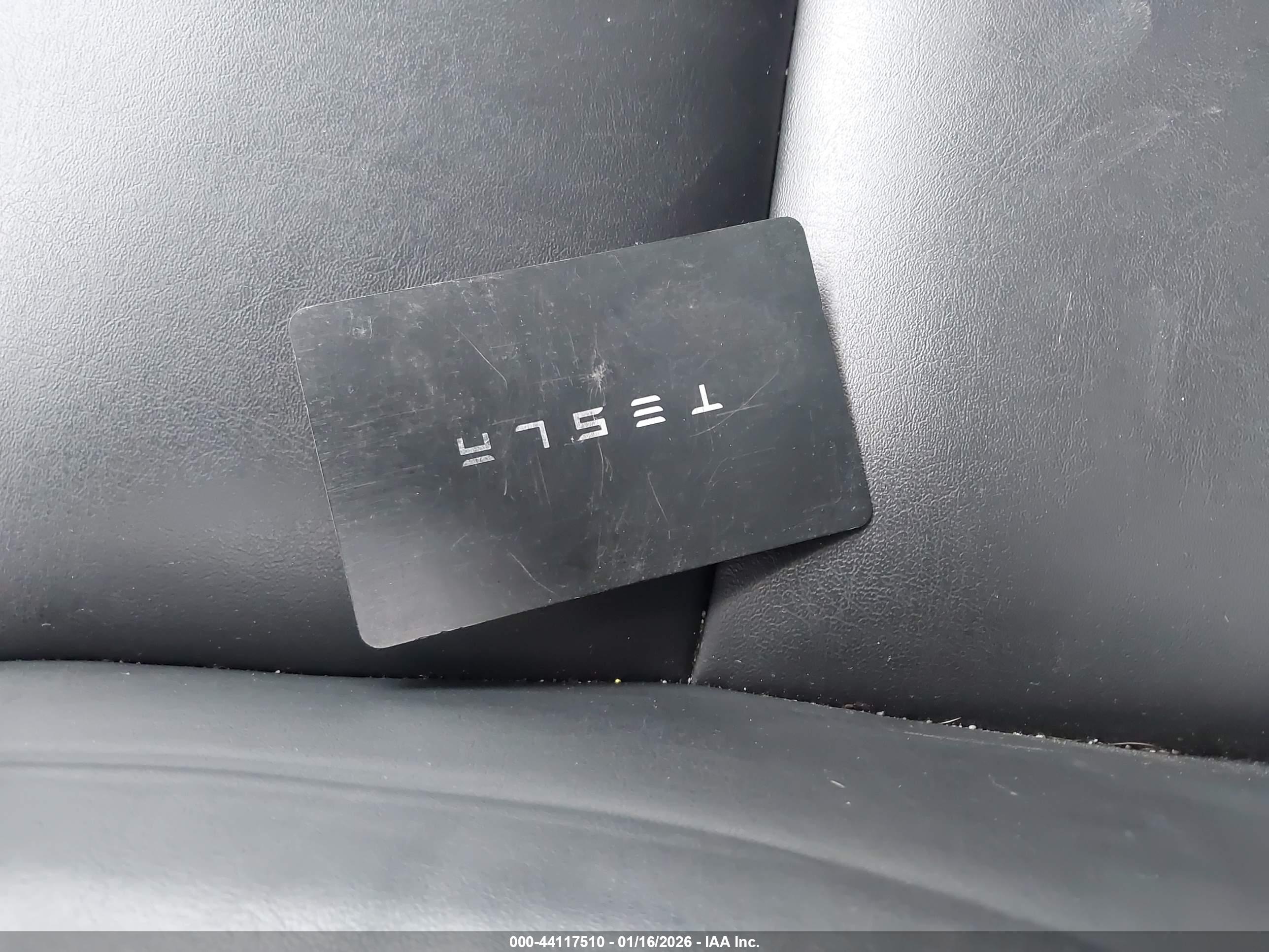 TESLA MODEL image 11