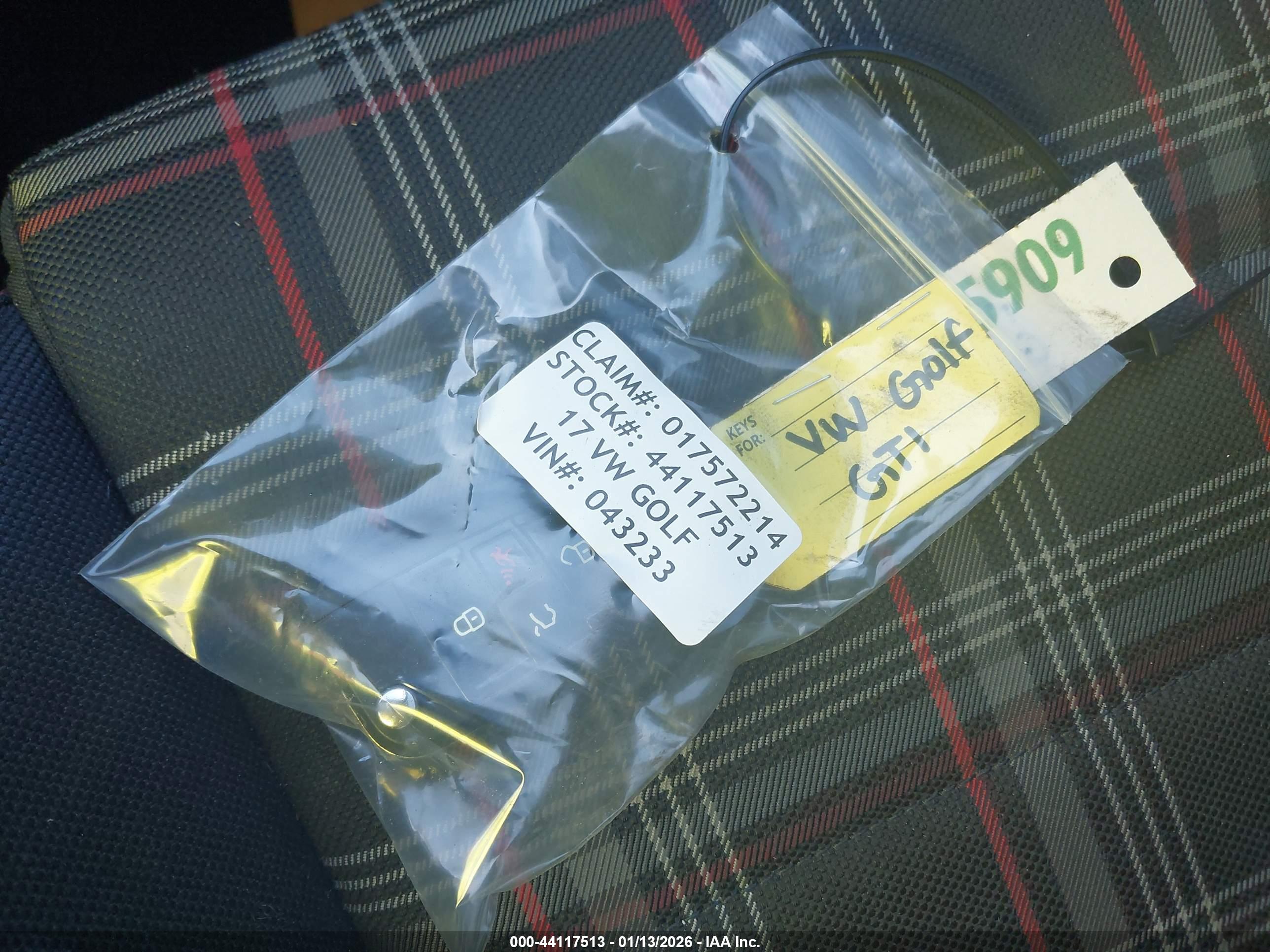VOLKSWAGEN GOLF image 11