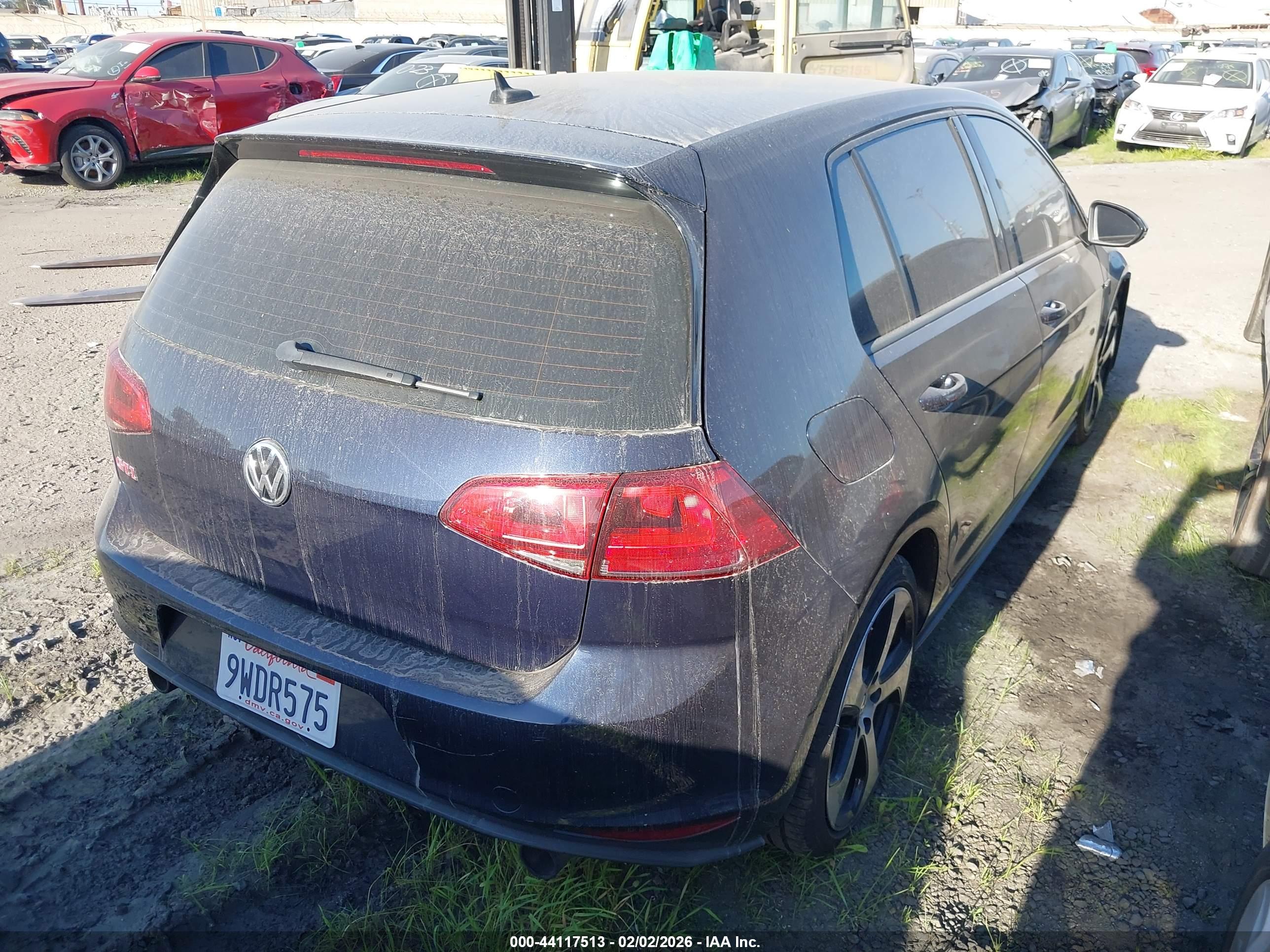 VOLKSWAGEN GOLF image 4