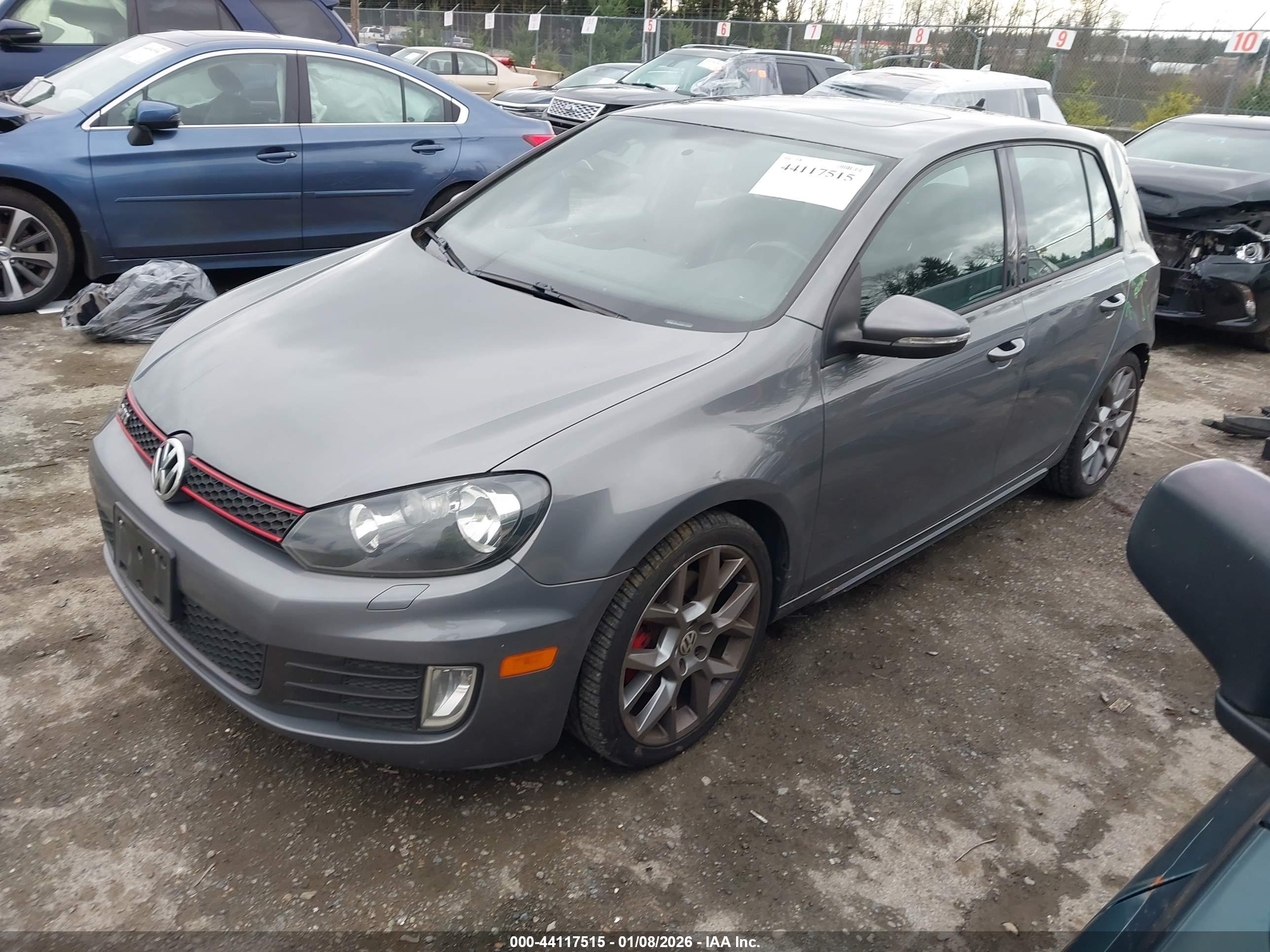 VOLKSWAGEN GTI image 2