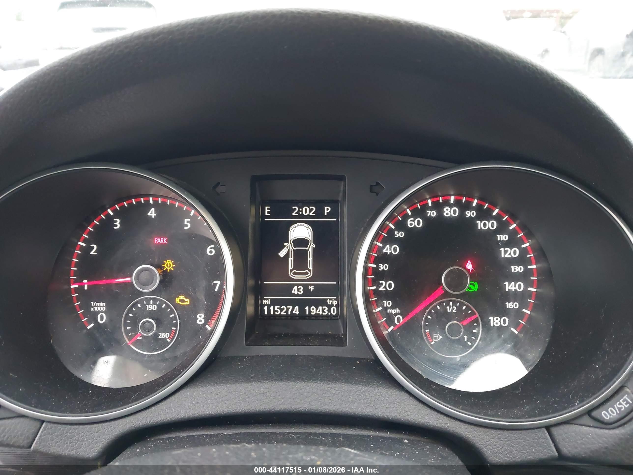 VOLKSWAGEN GTI image 7