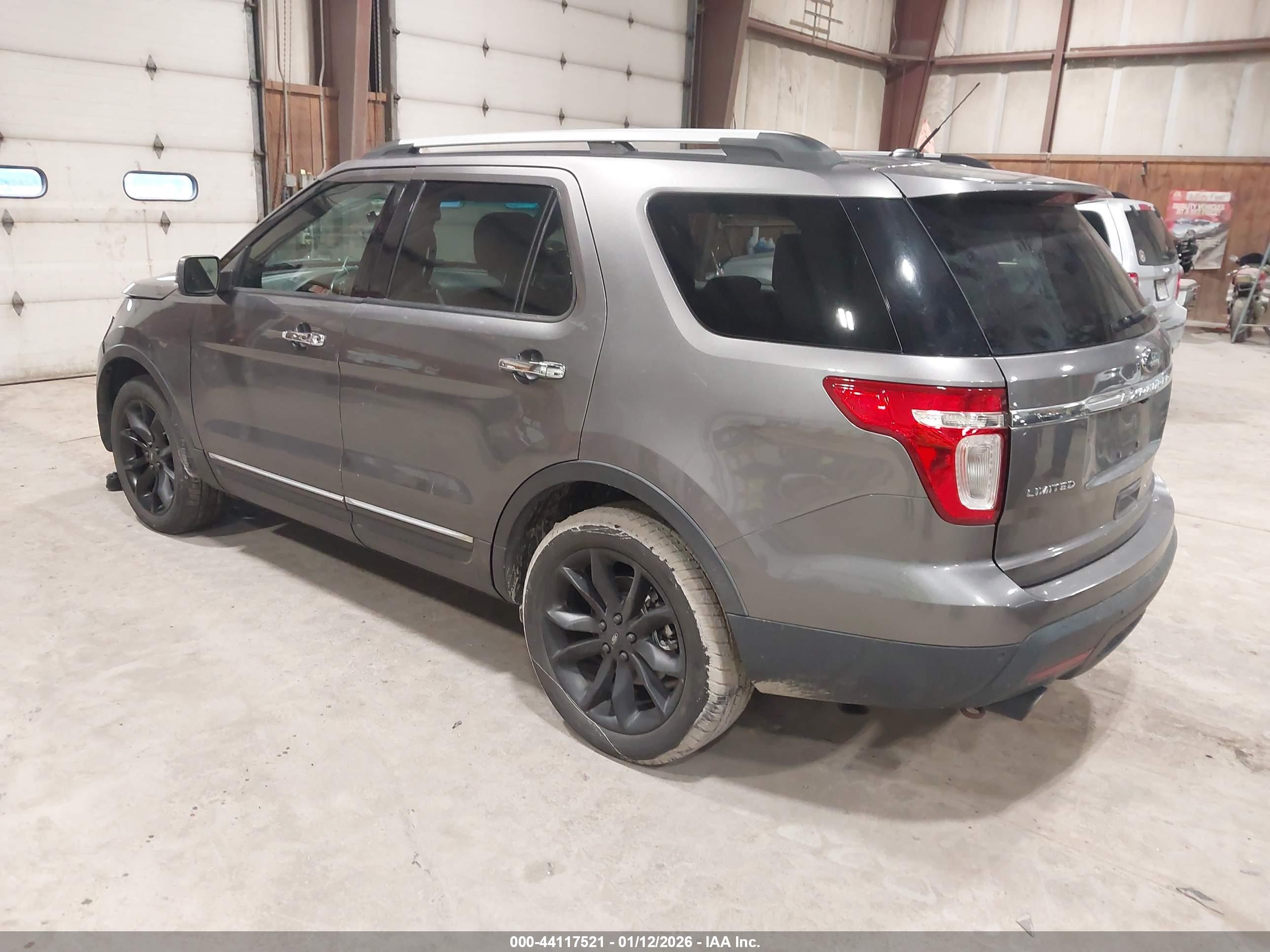 FORD EXPLORER image 3