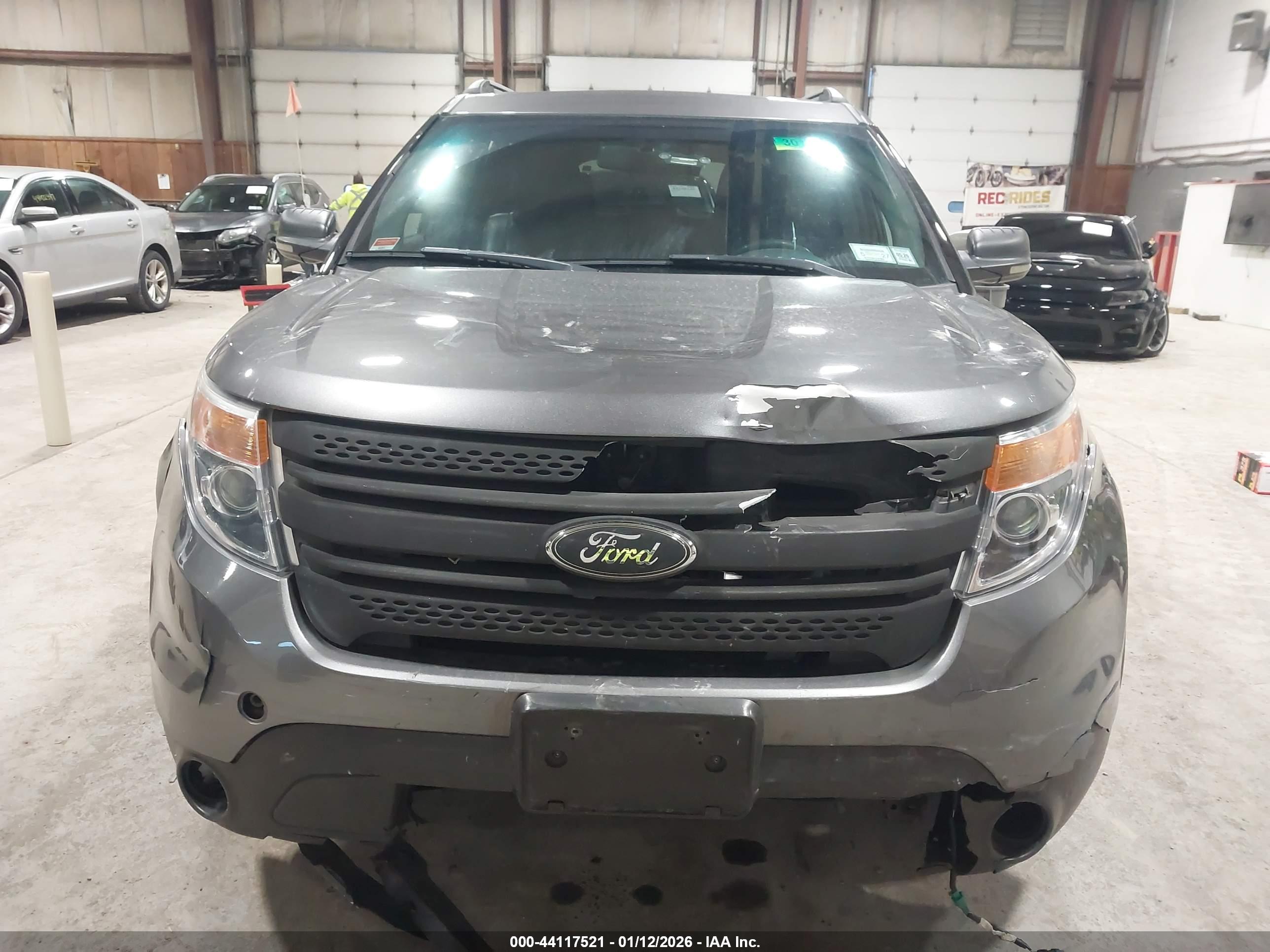 FORD EXPLORER image 6