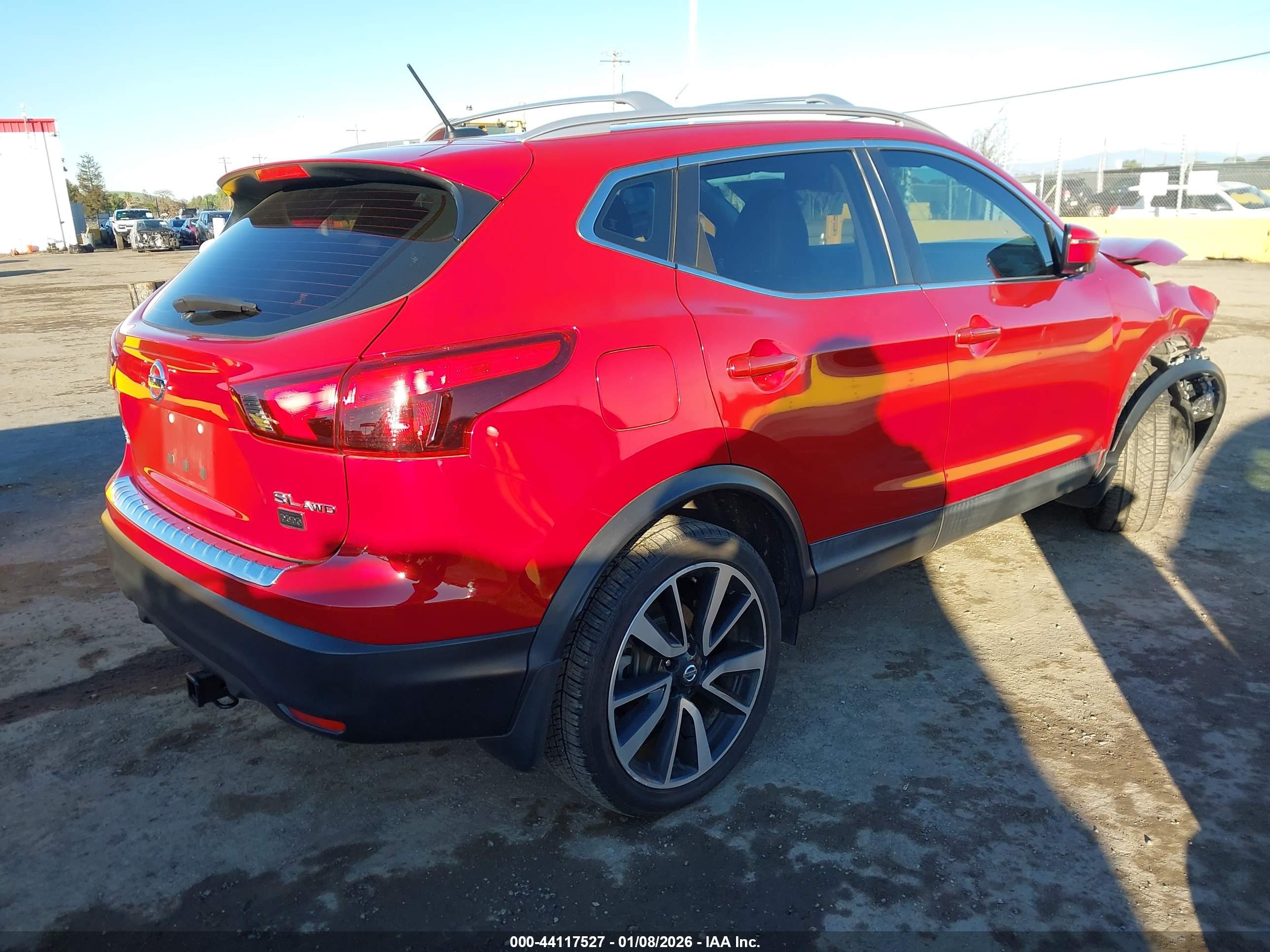 NISSAN ROGUE image 4