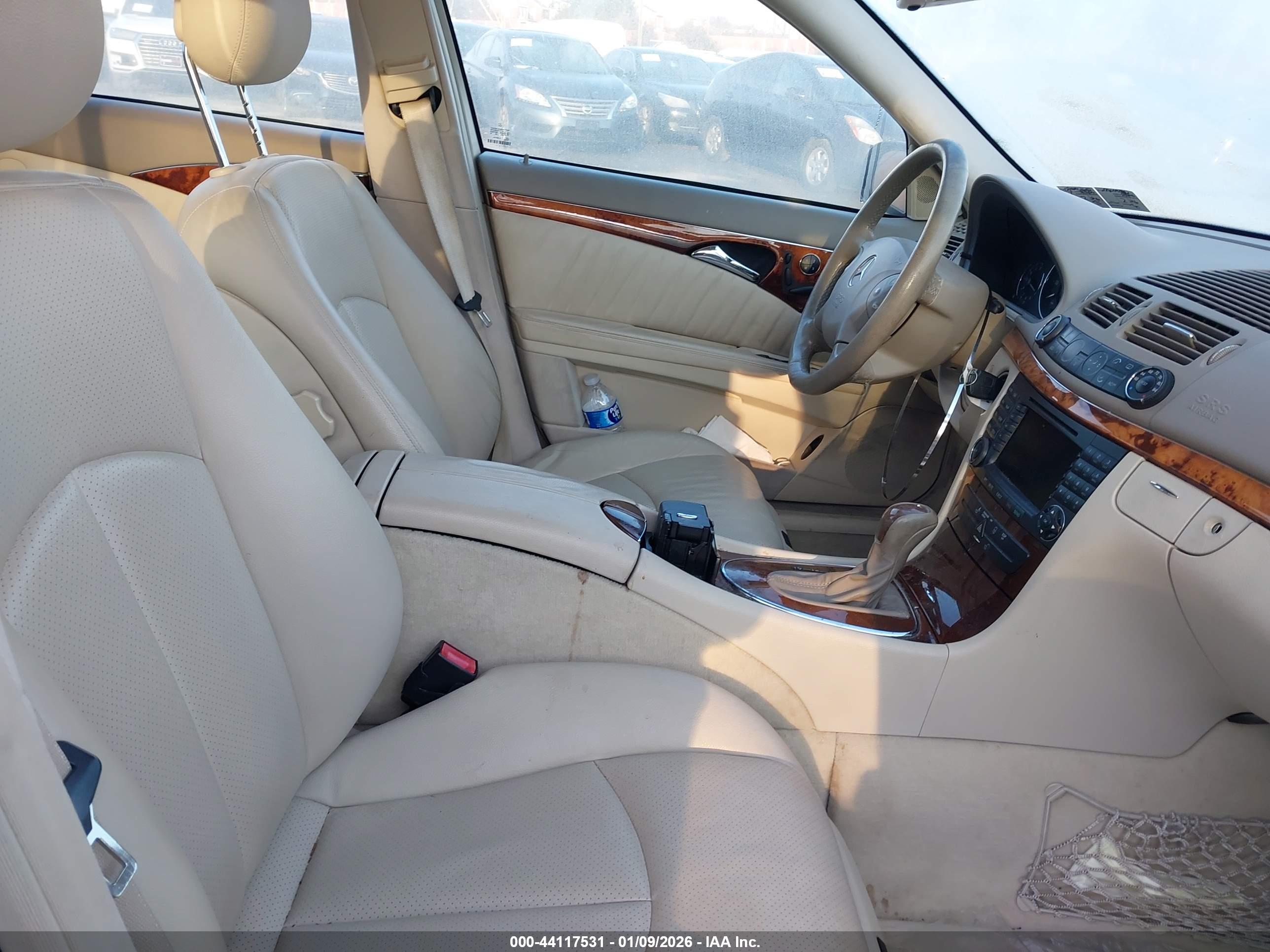 MERCEDES-BENZ E image 5