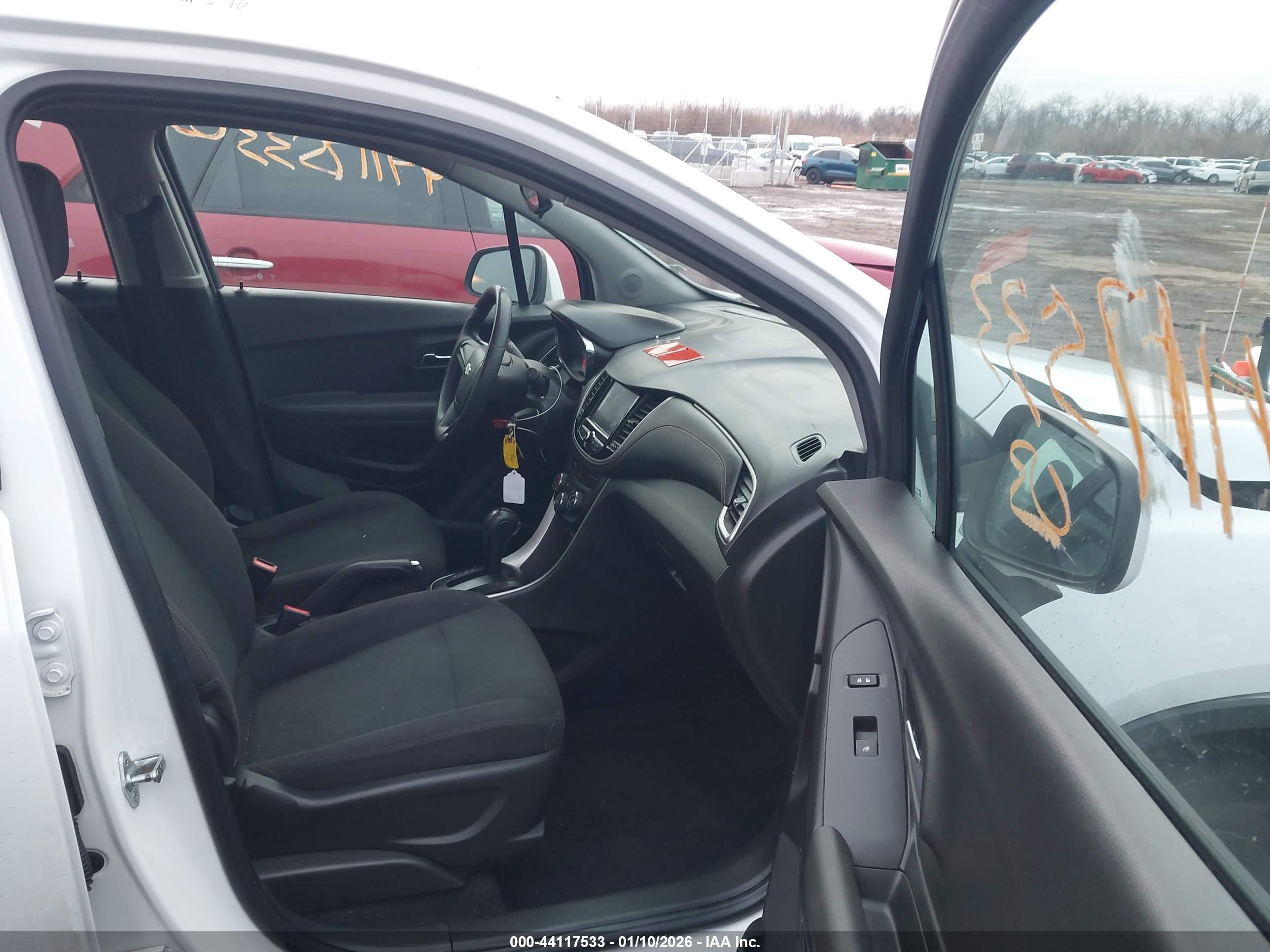 CHEVROLET TRAX image 5