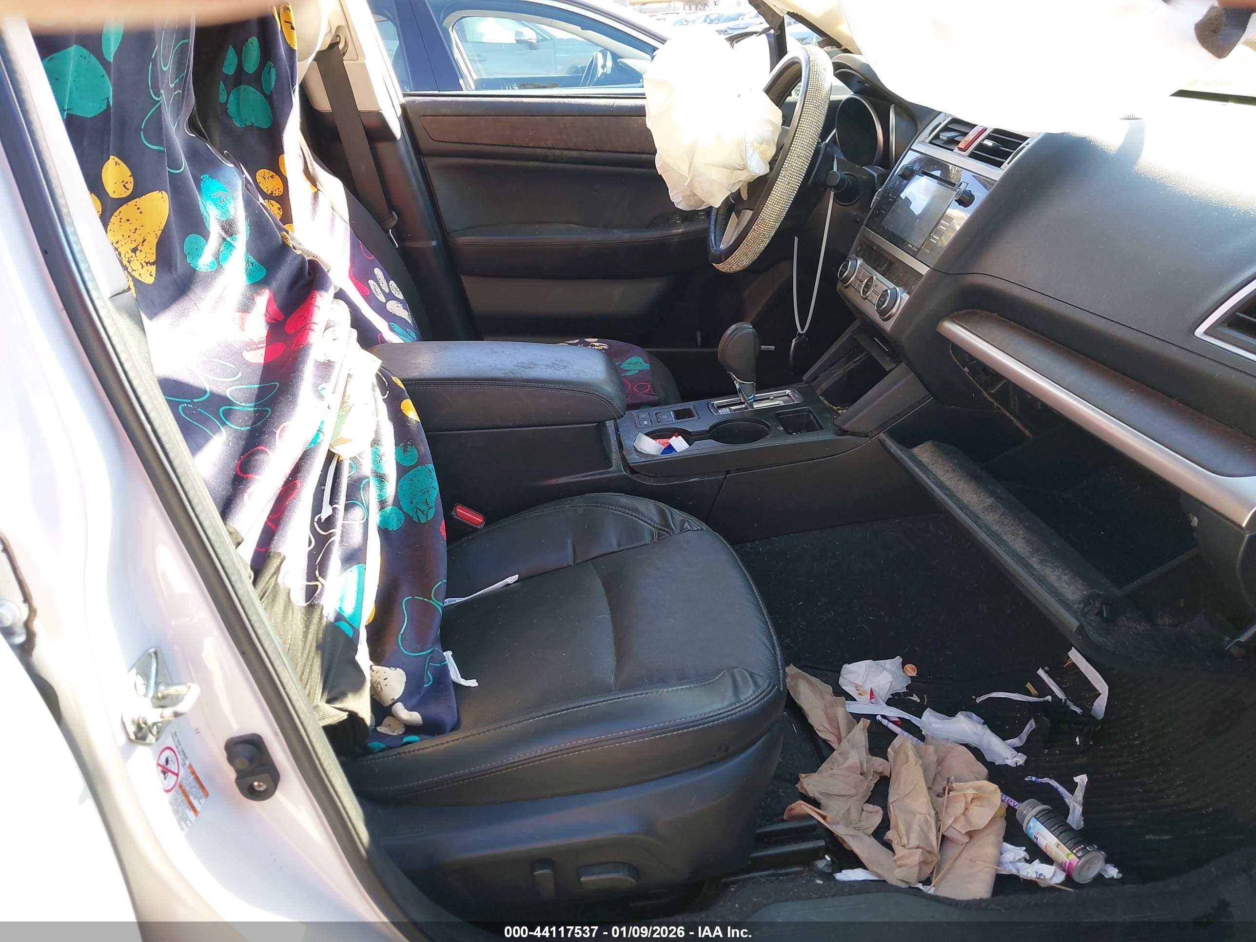 SUBARU OUTBACK image 5