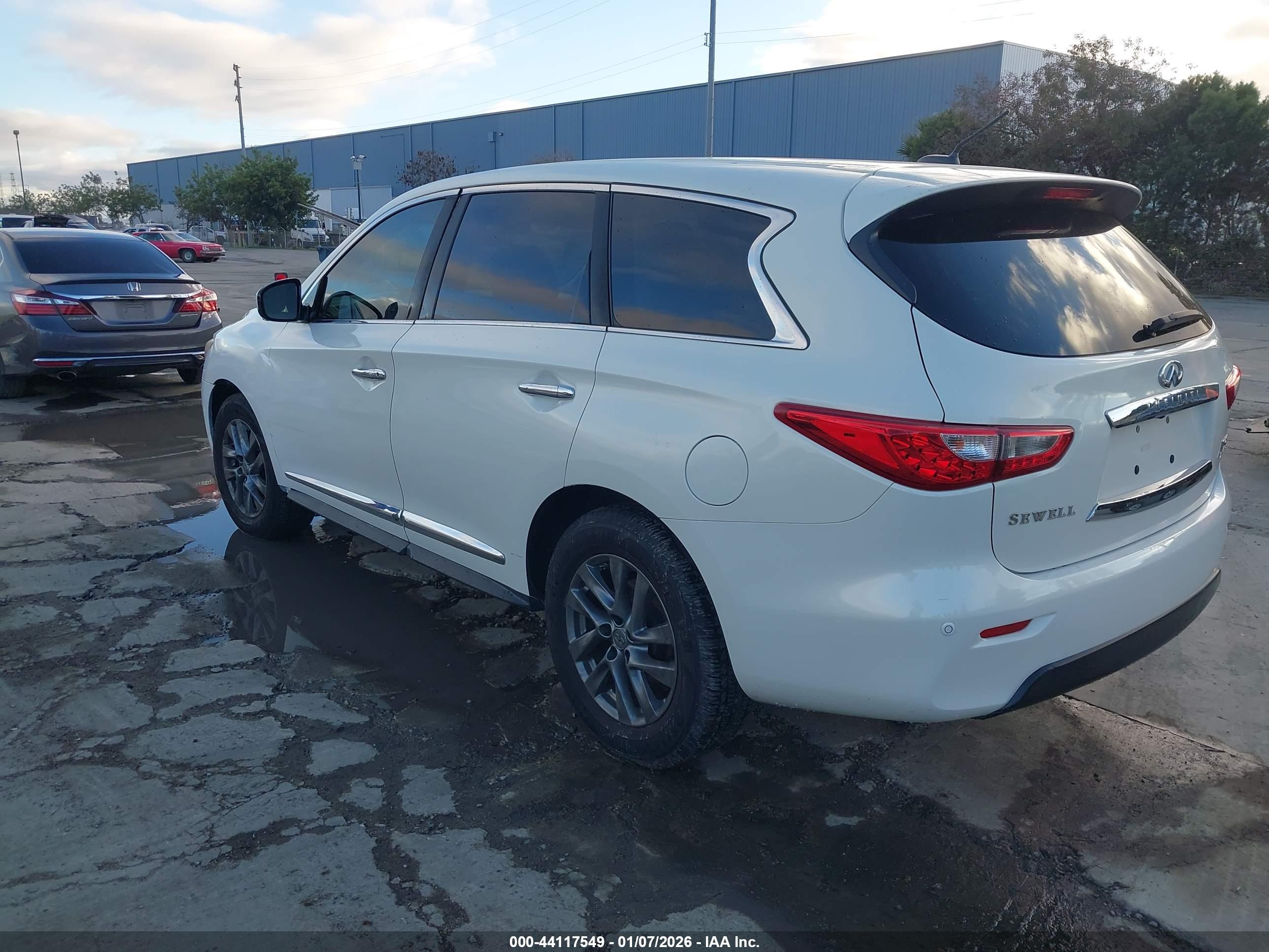 INFINITI JX35 image 3