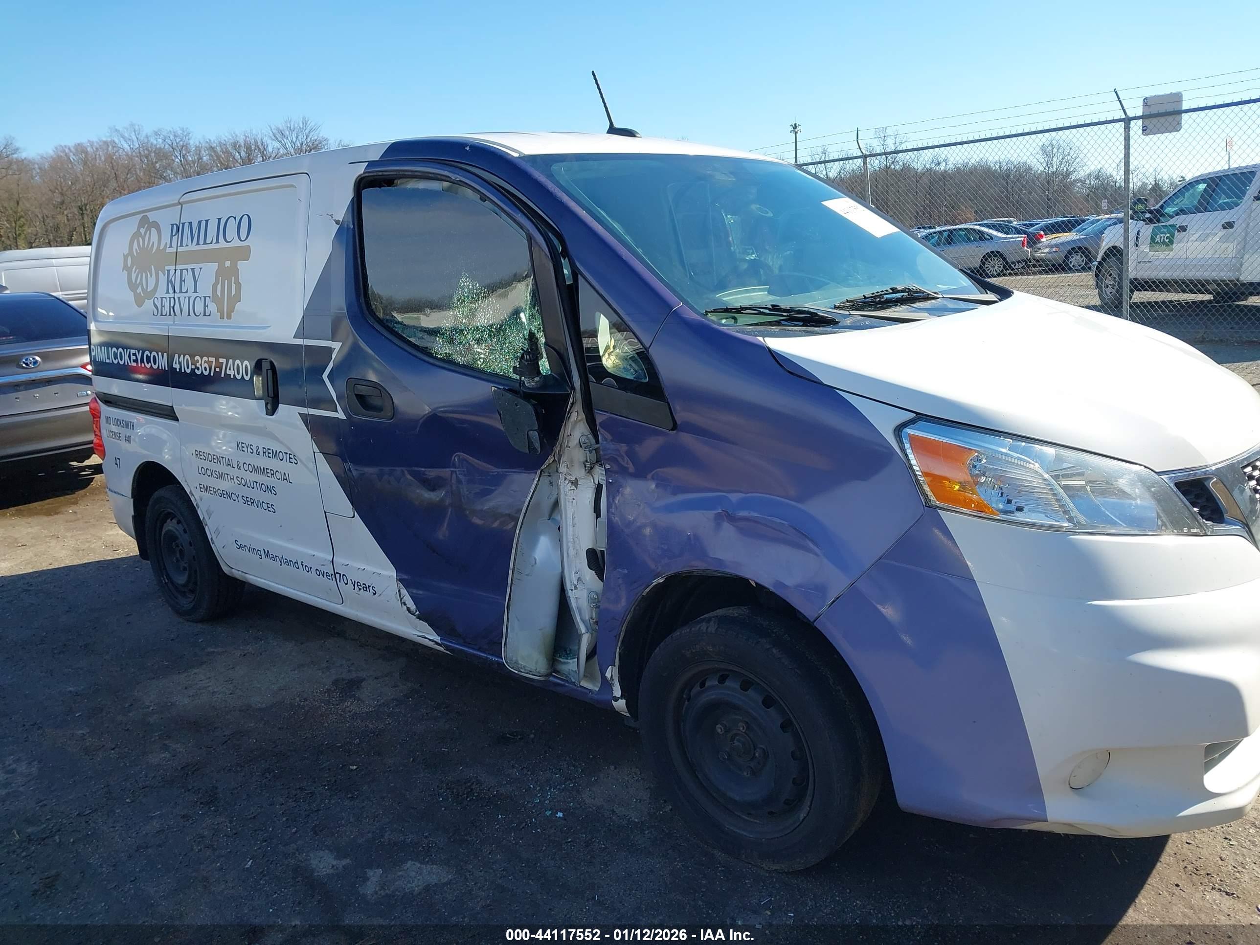 NISSAN NV200 image 6