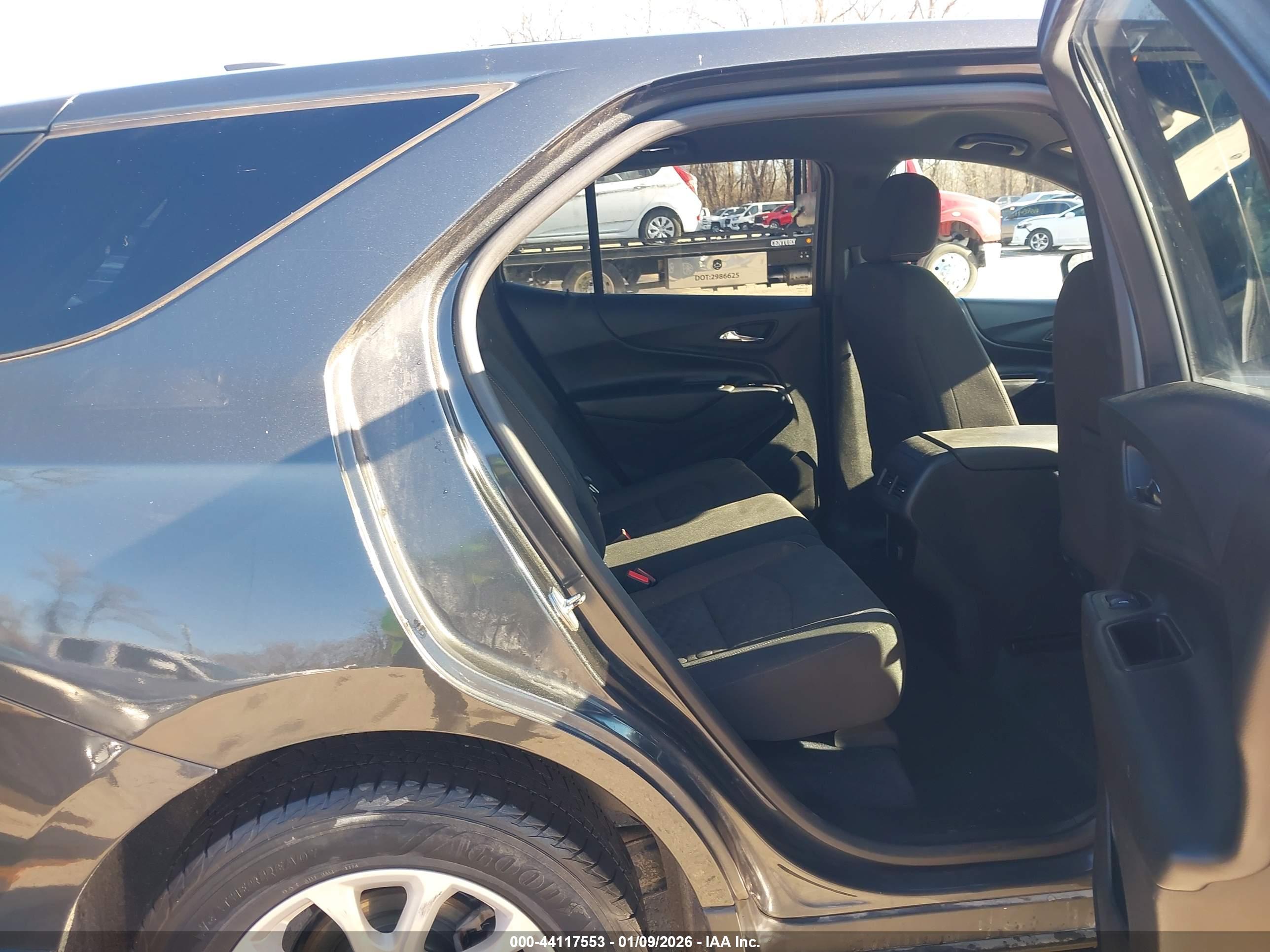 CHEVROLET EQUINOX image 8