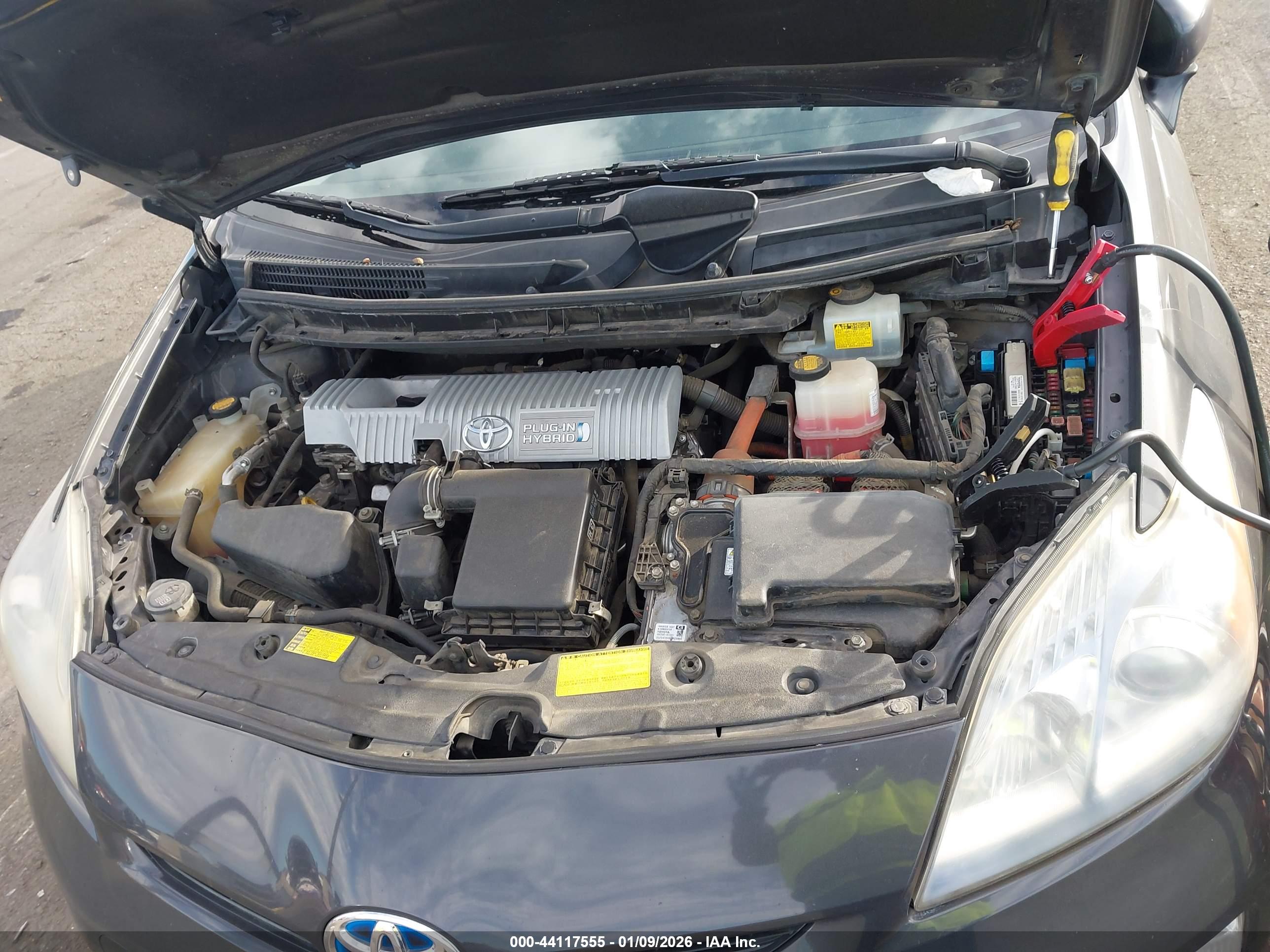 TOYOTA PRIUS image 10