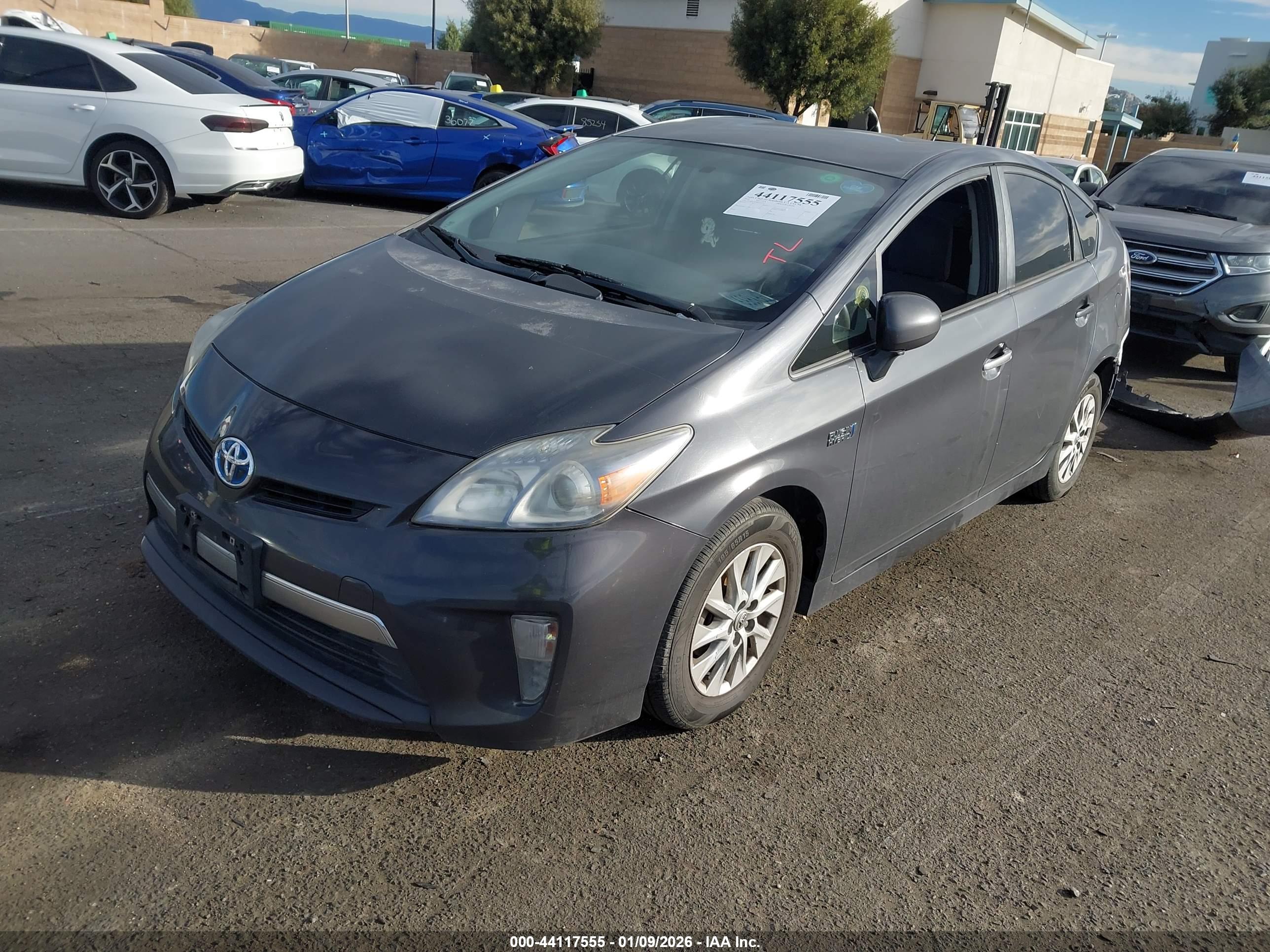 TOYOTA PRIUS image 2