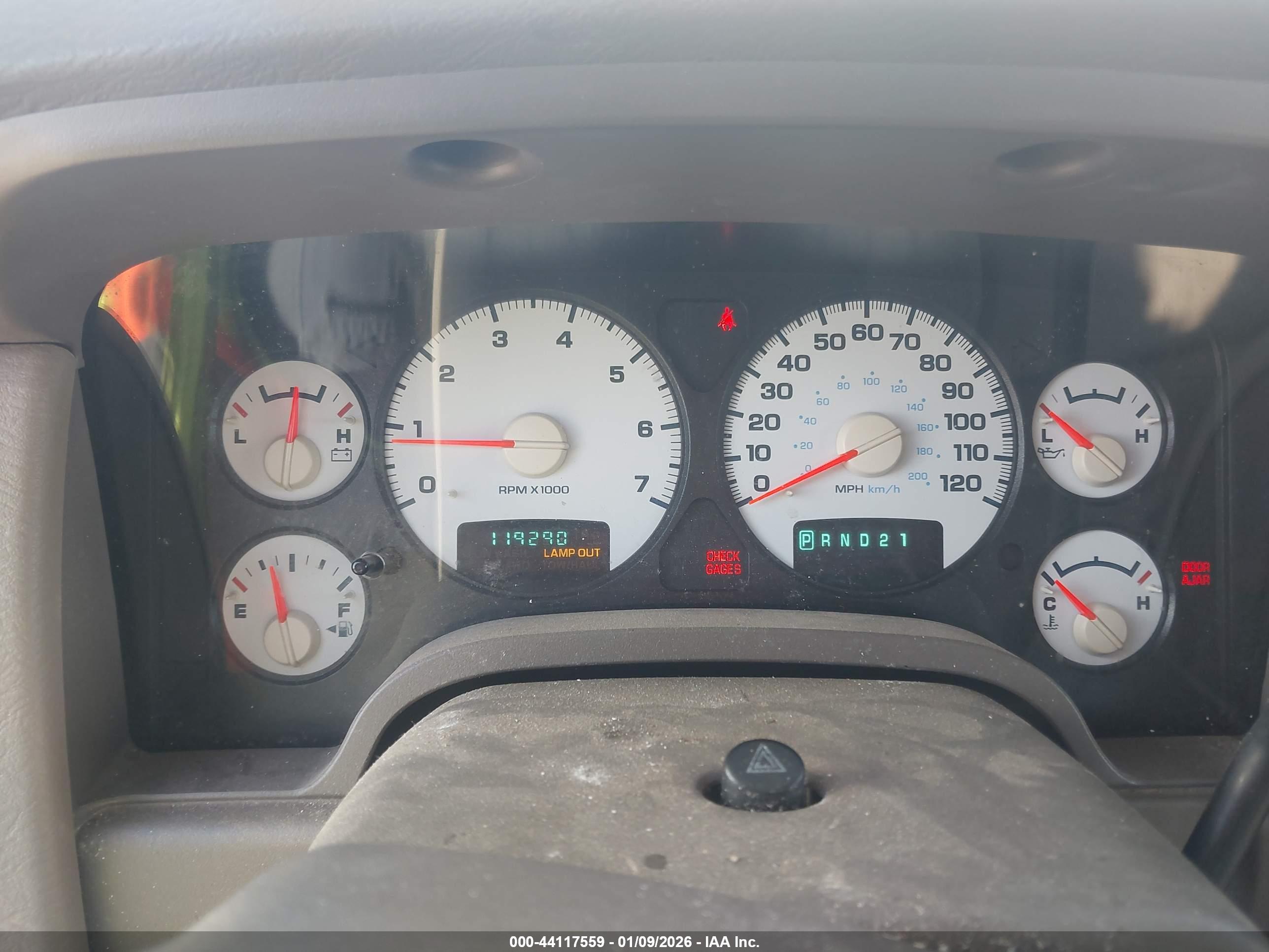 DODGE RAM image 7
