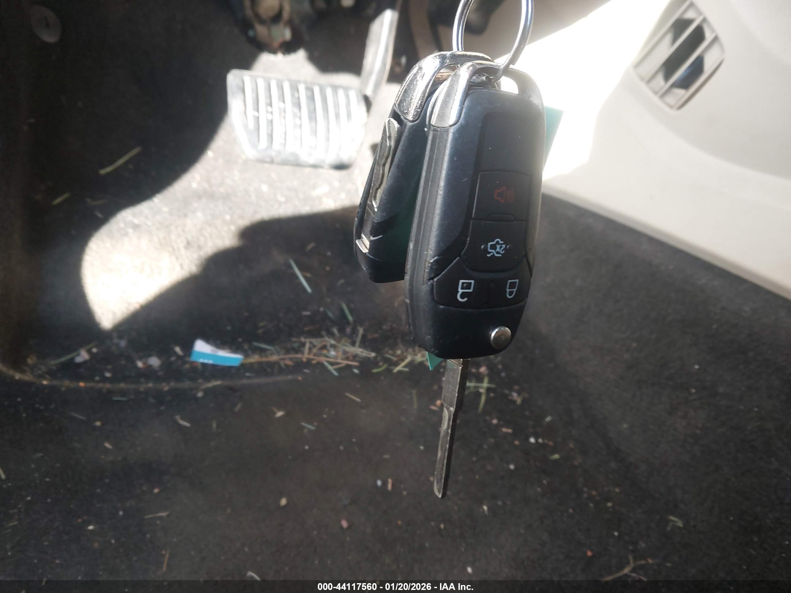 FORD FUSION image 11