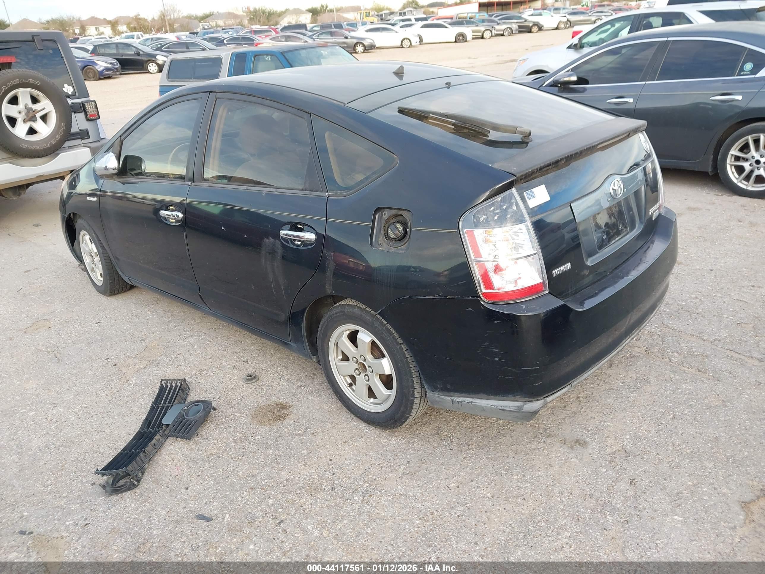 TOYOTA PRIUS image 3