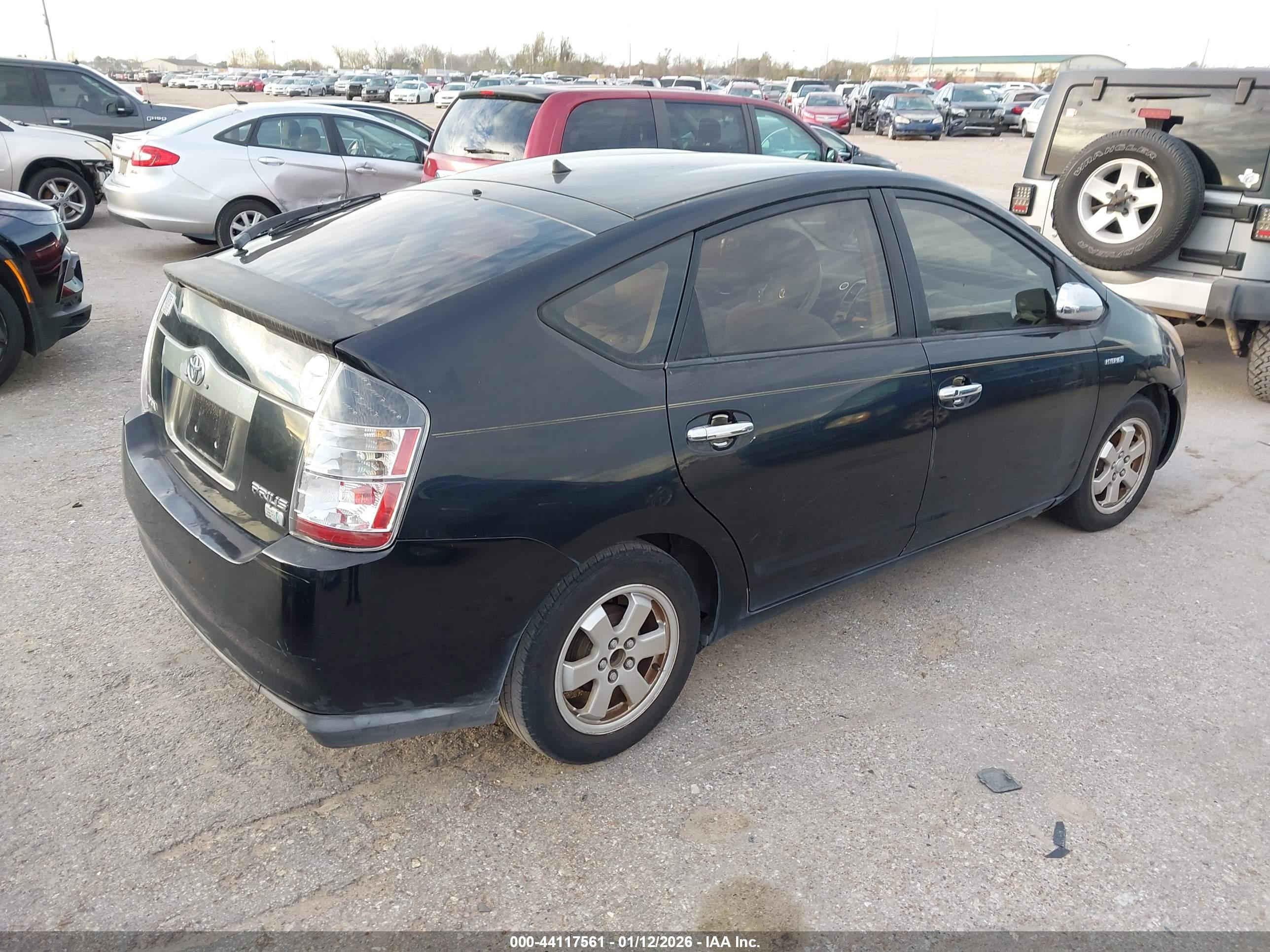 TOYOTA PRIUS image 4