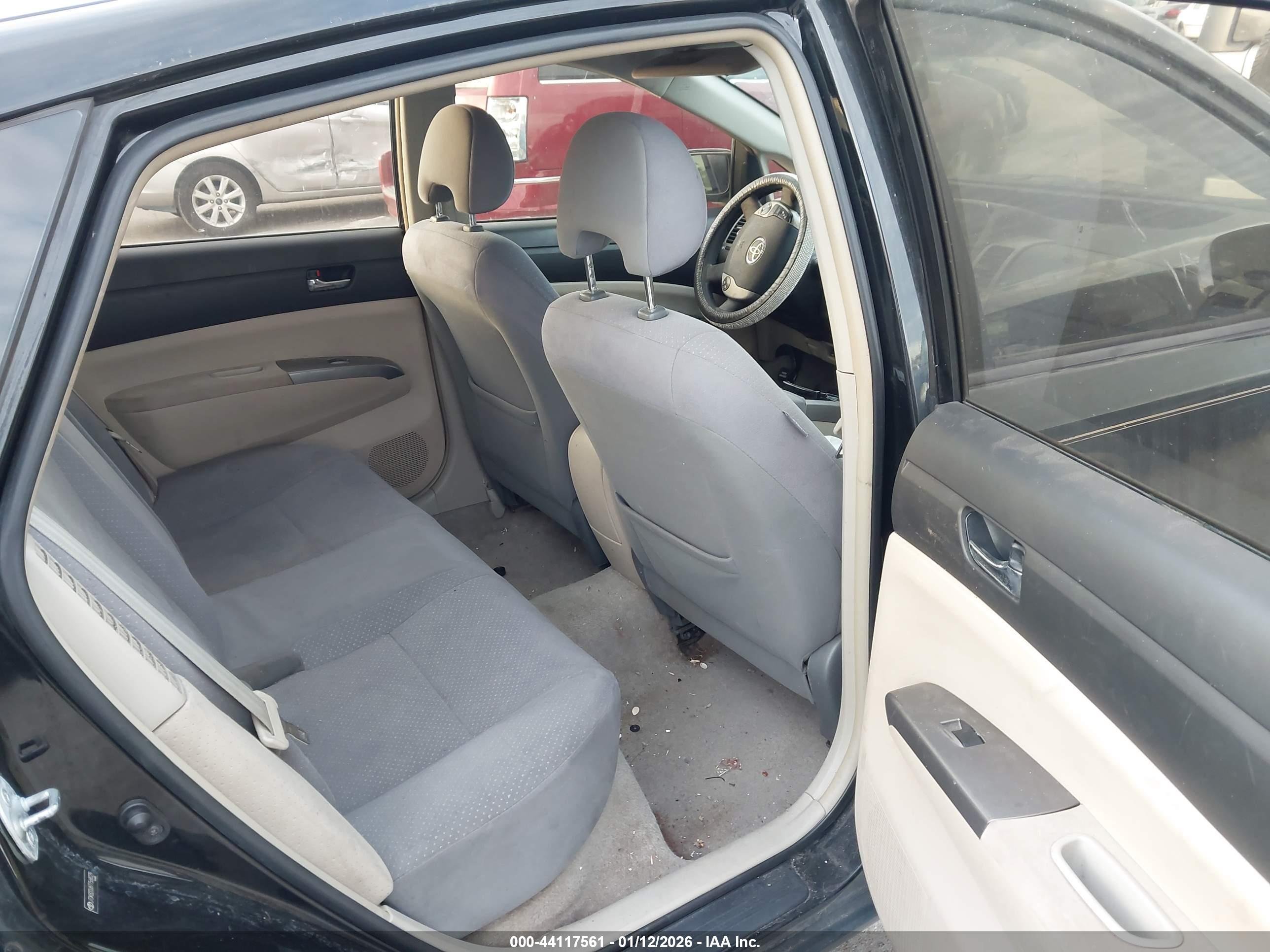 TOYOTA PRIUS image 8
