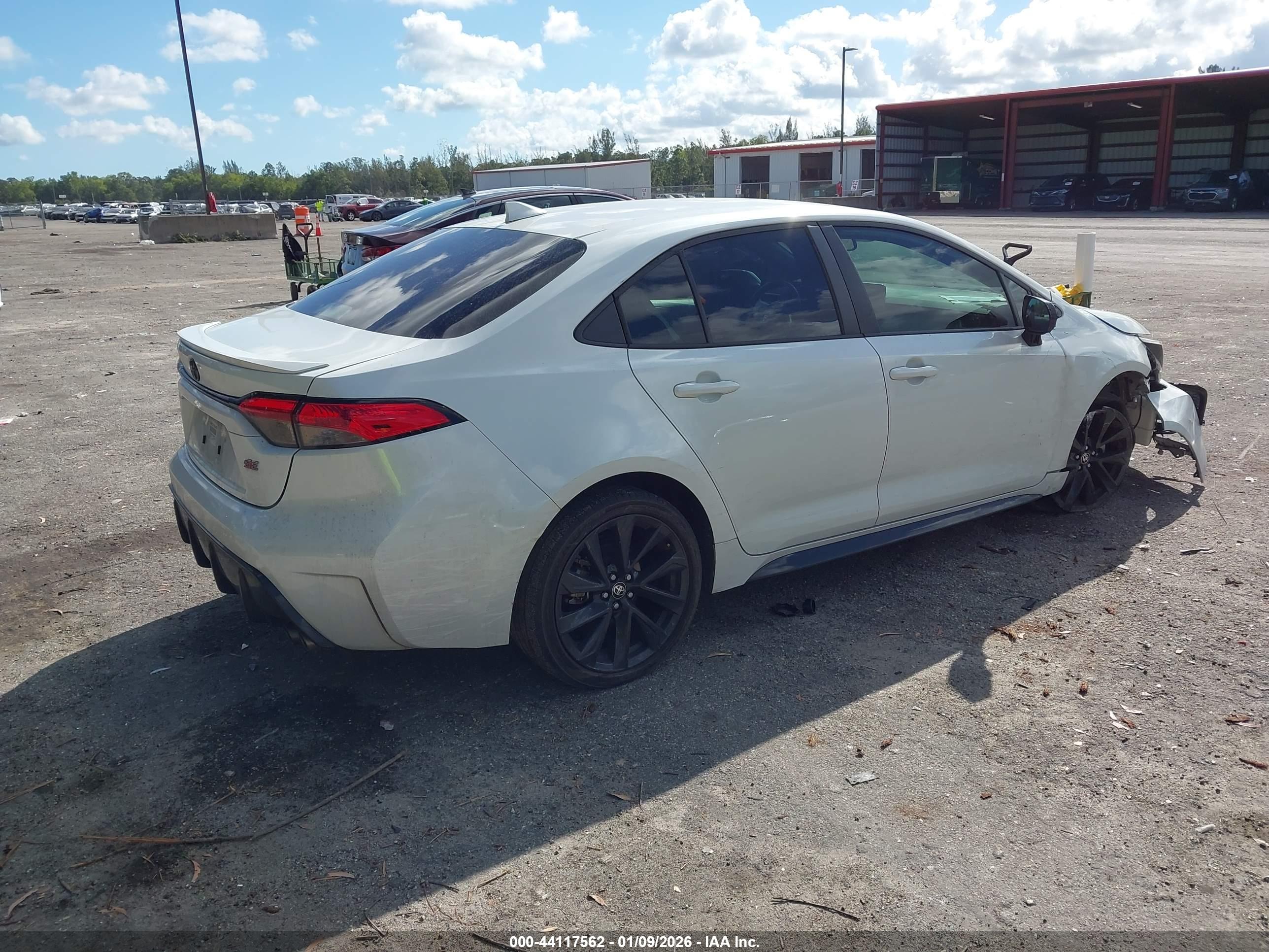 TOYOTA COROLLA image 4