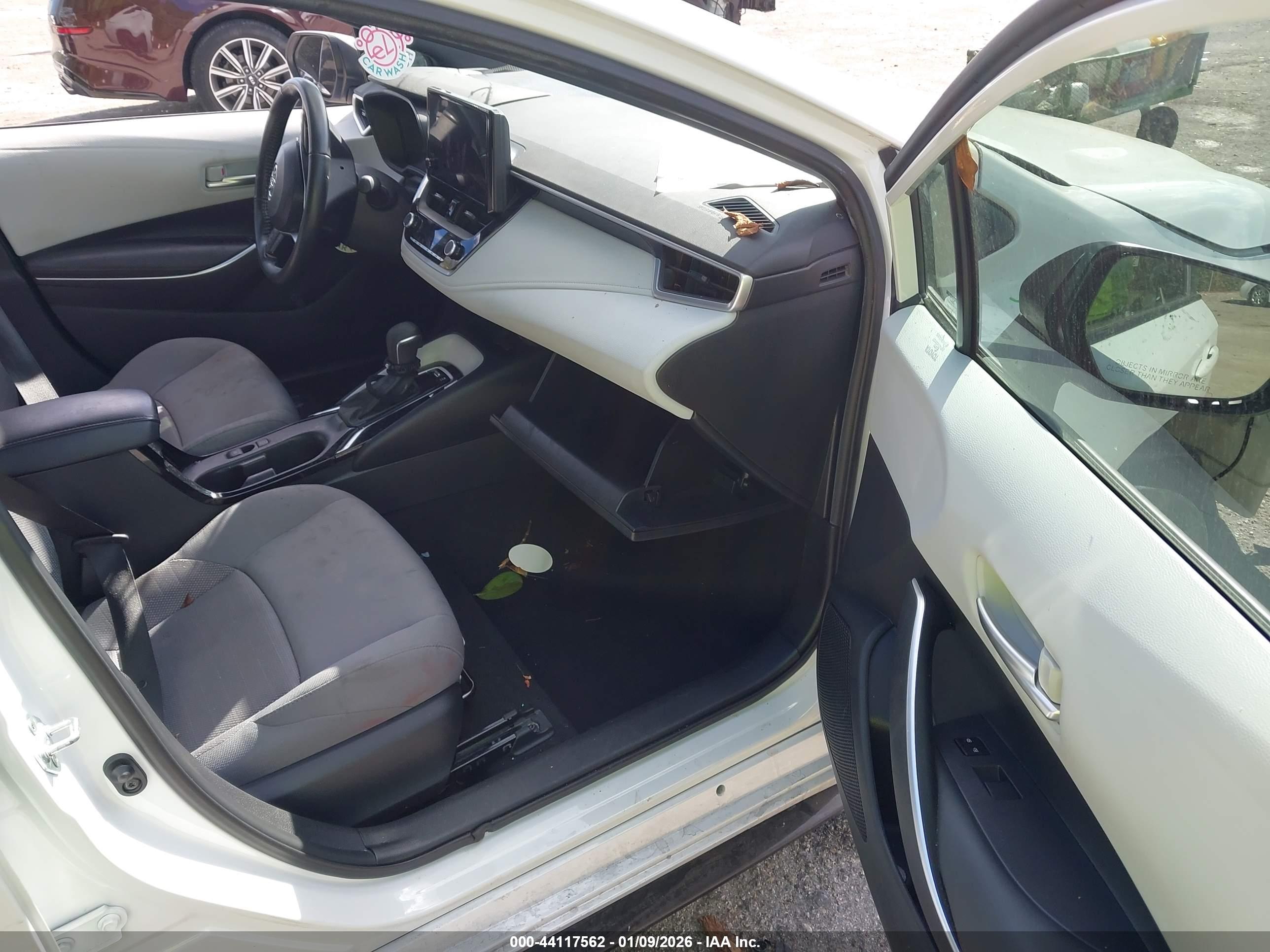 TOYOTA COROLLA image 5