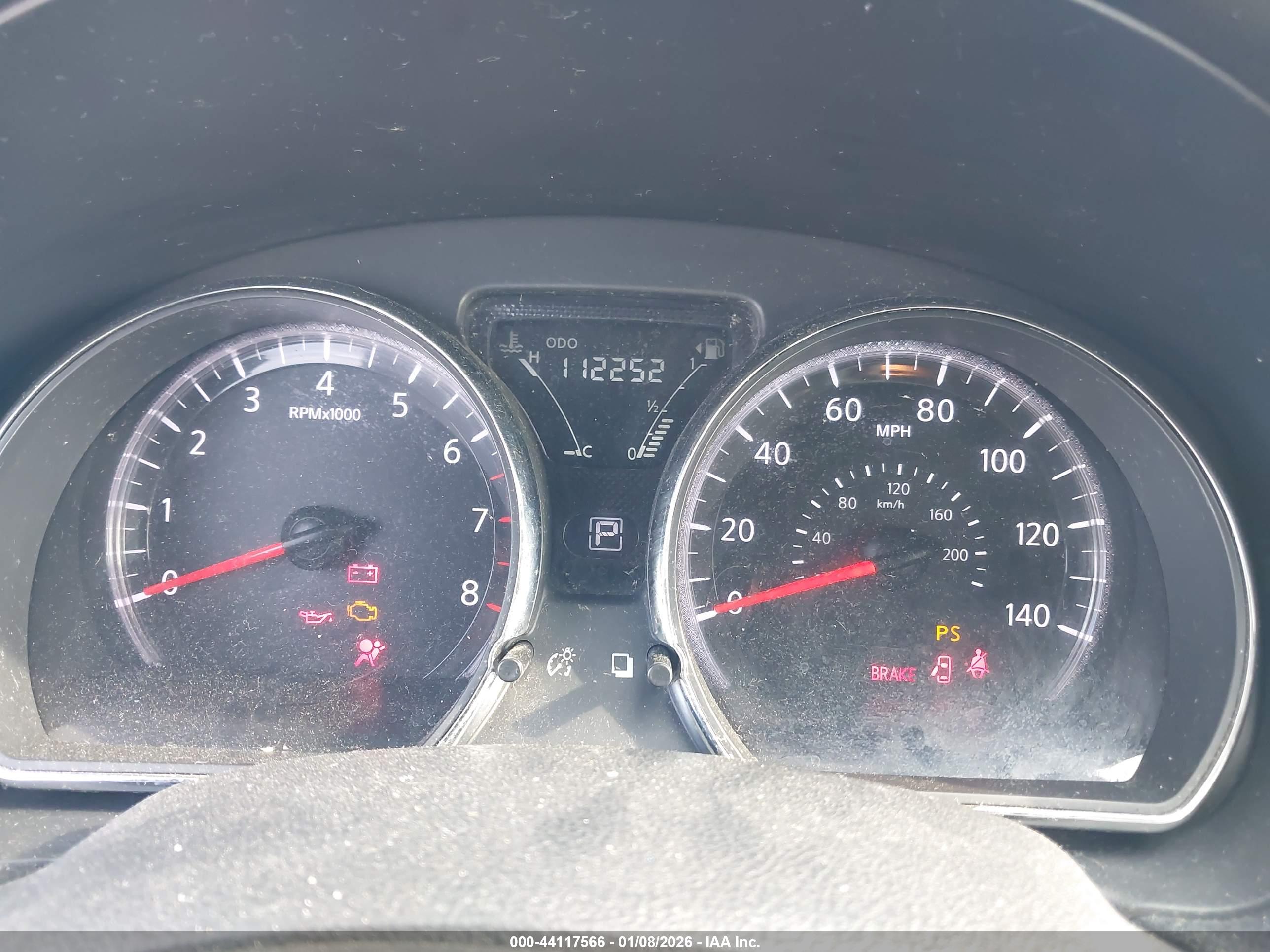 NISSAN VERSA image 7
