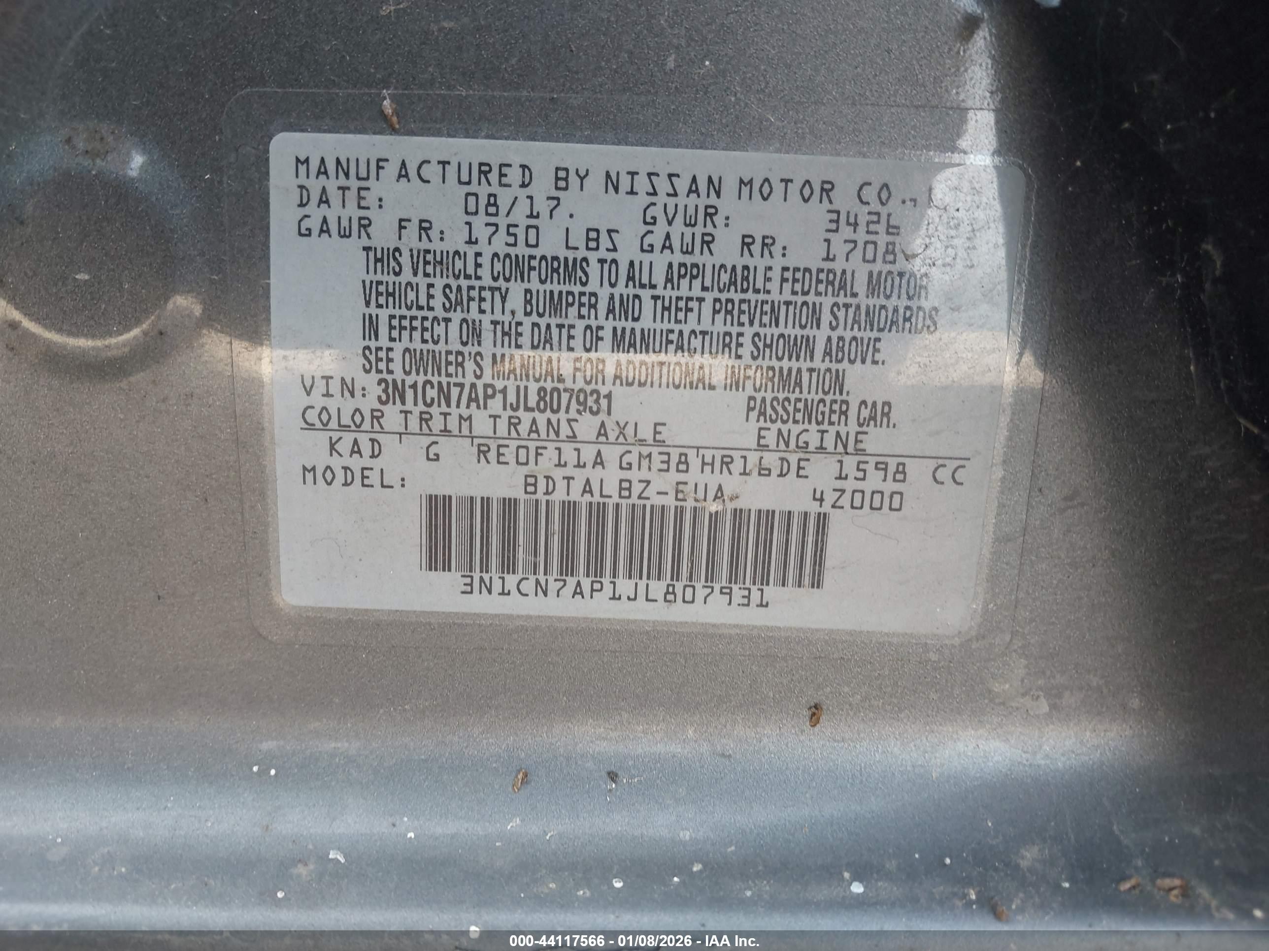 NISSAN VERSA image 9