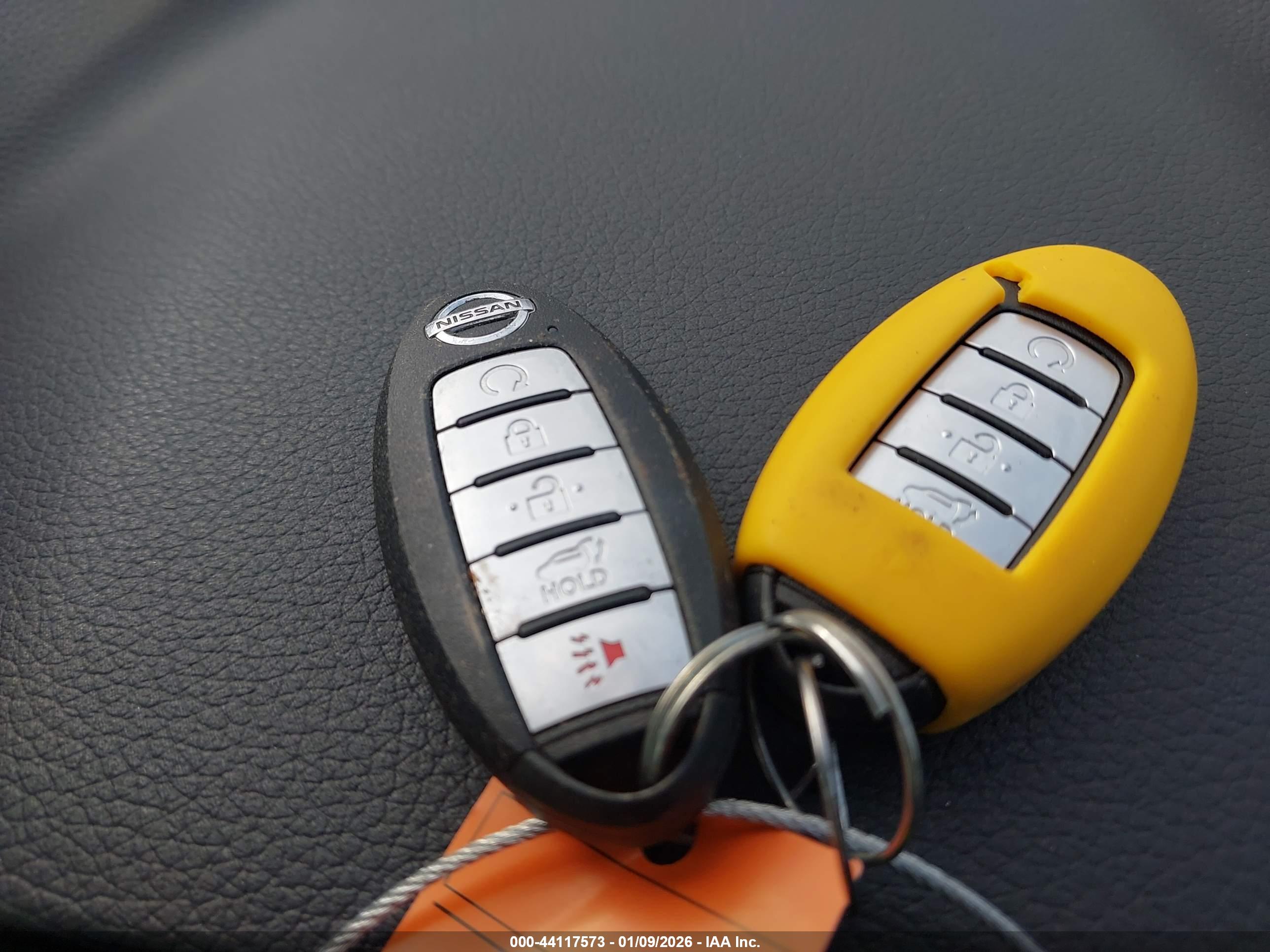 NISSAN ROGUE image 11