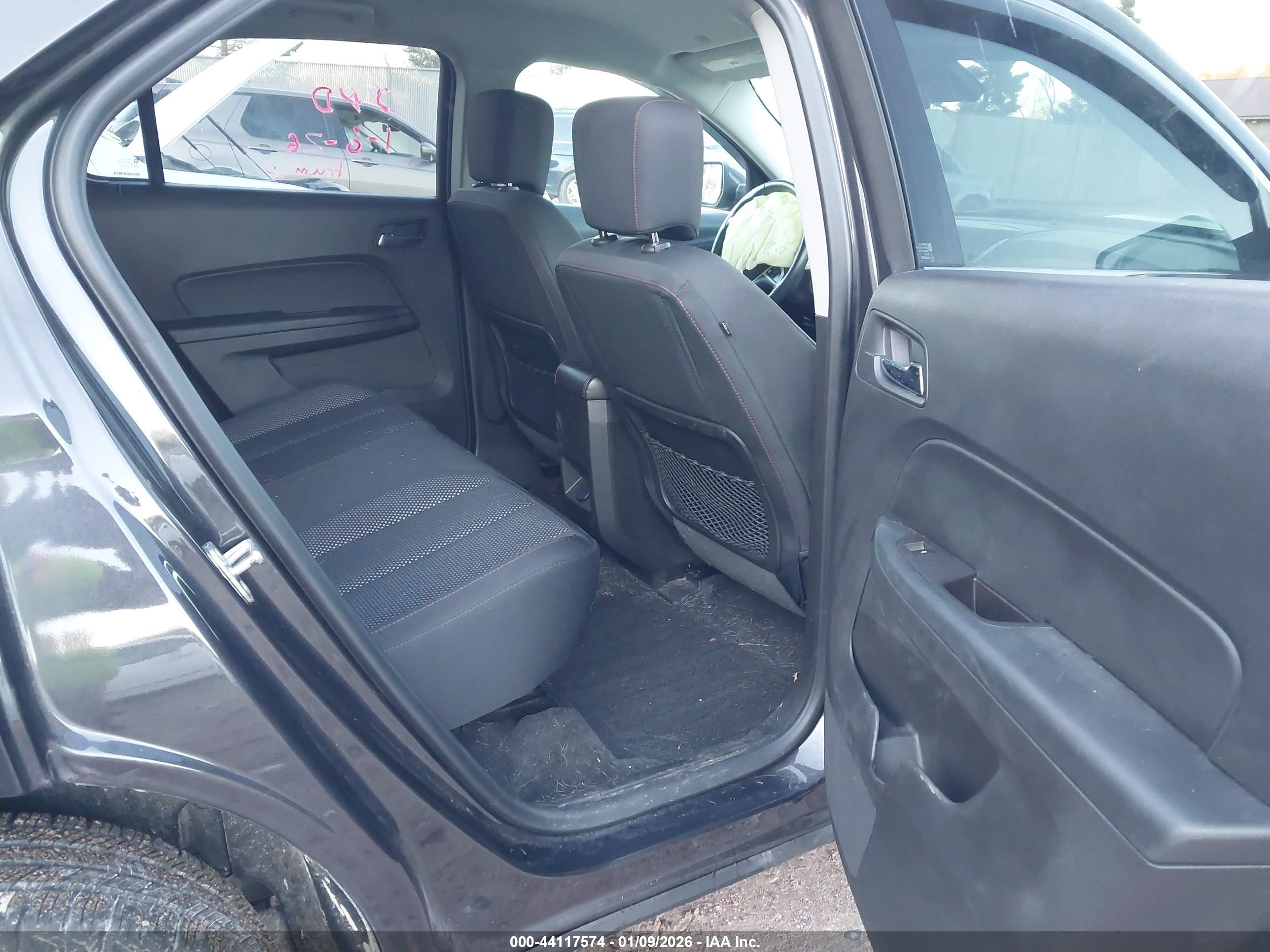 CHEVROLET EQUINOX image 8