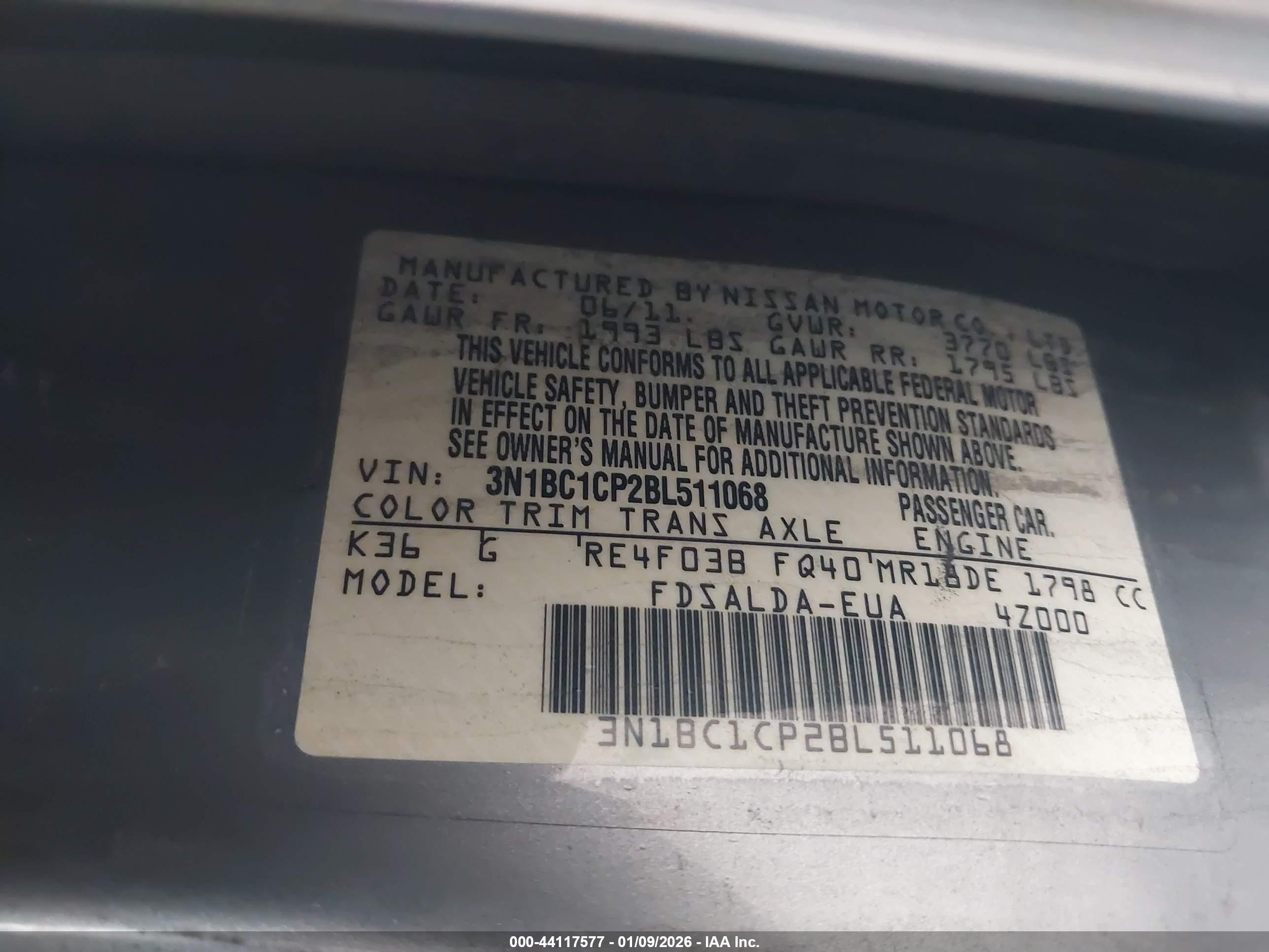 NISSAN VERSA image 9