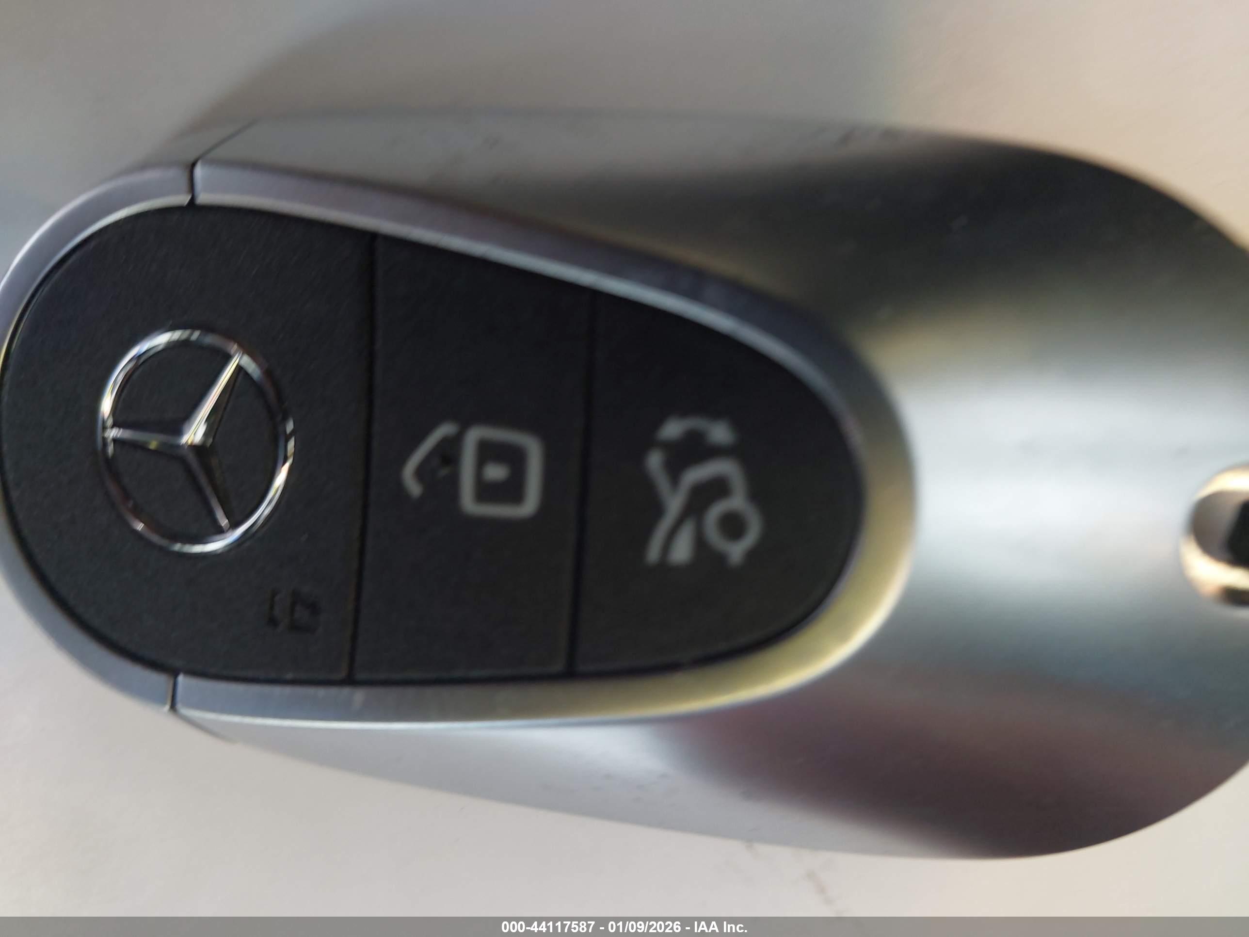 MERCEDES-BENZ C image 11